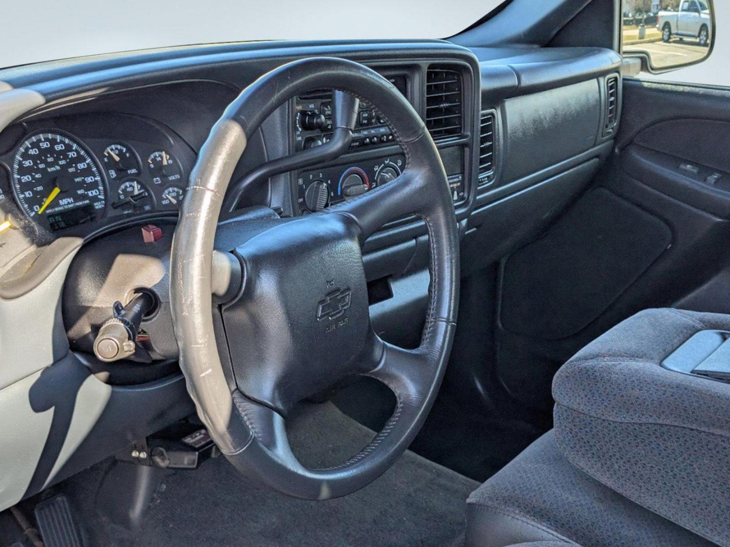 1999 /Graphite Chevrolet Silverado 1500 LS (2GCEC19T2X1) with an Gas V8 5.3L/325 engine, 4-Speed Automatic w/OD, Electronic transmission, located at 521 Old Farm Lane Rd, Prattville, AL, 36066, (334) 325-1505, 32.482460, -86.416367 - 1999 Chevrolet Silverado 1500 LS - Photo#14