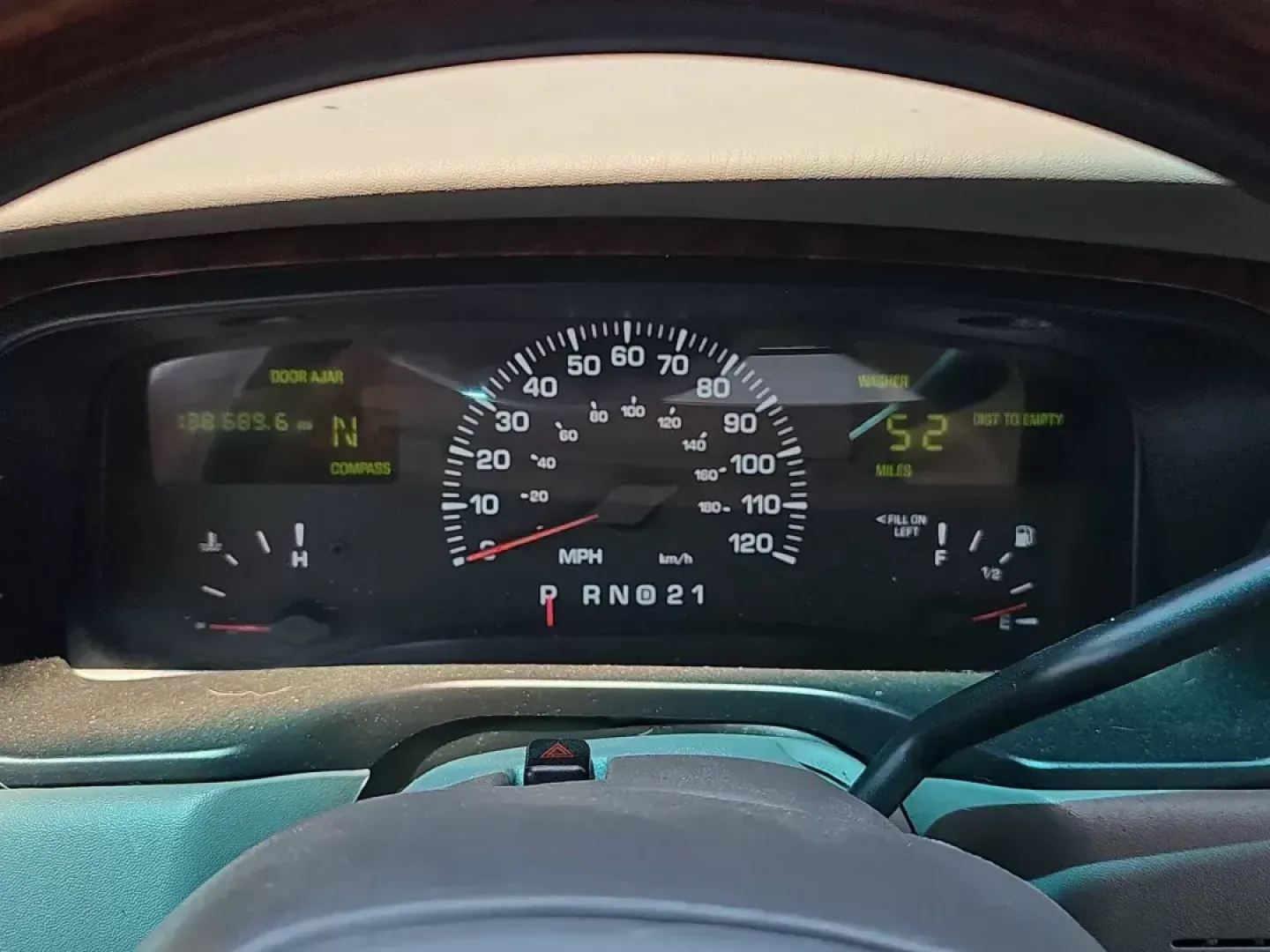 2001 Lincoln Town Car Signature (1LNHM82W01Y) with an Gas V8 4.6L/281 engine, 4-Speed Electronic Automatic w/OD transmission, located at 521 Old Farm Lane Rd, Prattville, AL, 36066, (334) 325-1505, 32.482460, -86.416367 - **Discover the Perfect Blend of Comfort and Class with This 2001 Lincoln Town Car!**<br /> <br /> Are you in search of a reliable sedan that offers elegance and practicality? Look no further than this meticulously maintained 2001 Lincoln Town Car, now available at Gils Auto in Prattville, AL. This v - Photo#13