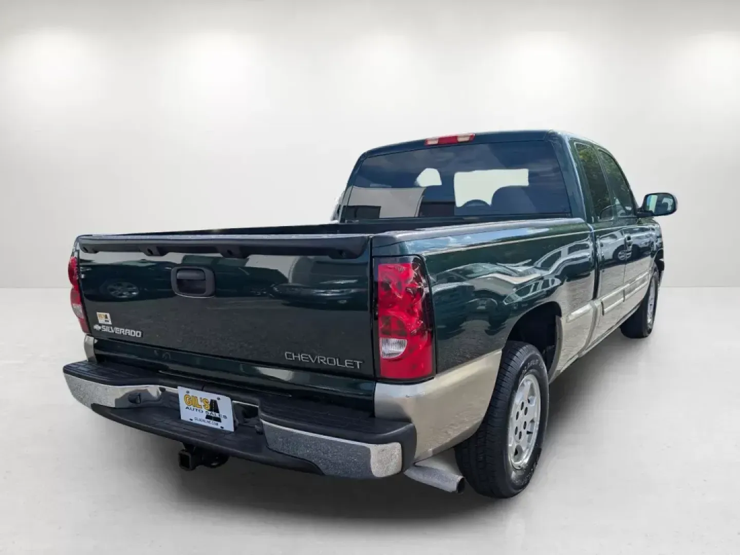 2003 /Dark Charcoal Chevrolet Silverado 1500 LS (2GCEC19V331) with an Gas V8 4.8L/293 engine, 4-Speed Automatic w/OD transmission, located at 521 Old Farm Lane Rd, Prattville, AL, 36066, (334) 325-1505, 32.482460, -86.416367 - **Discover Adventure with This 2003 Chevrolet Silverado 1500 at Gils Auto - Prattville!**<br /> <br /> Are you ready to take your driving experience to the next level? This 2003 Chevrolet Silverado 1500, available now at Gils Auto in Prattville, AL, is not just a vehicle; it's your ticket to freedom - Photo#4