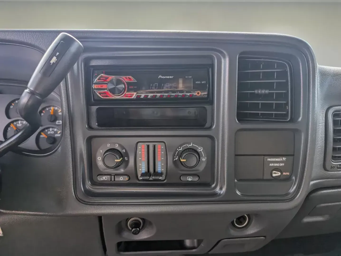2003 /Dark Charcoal Chevrolet Silverado 1500 LS (2GCEC19V331) with an Gas V8 4.8L/293 engine, 4-Speed Automatic w/OD transmission, located at 521 Old Farm Lane Rd, Prattville, AL, 36066, (334) 325-1505, 32.482460, -86.416367 - **Discover Adventure with This 2003 Chevrolet Silverado 1500 at Gils Auto - Prattville!**<br /> <br /> Are you ready to take your driving experience to the next level? This 2003 Chevrolet Silverado 1500, available now at Gils Auto in Prattville, AL, is not just a vehicle; it's your ticket to freedom - Photo#14