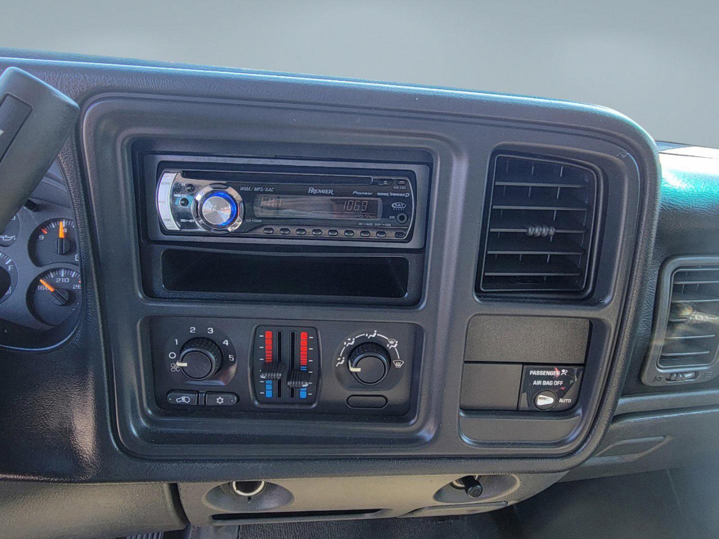 2003 Summit White /Dark Charcoal Chevrolet Silverado 1500 Work Truck (2GCEC19X531) with an Gas V6 4.3L/262 engine, 4-Speed Automatic w/OD transmission, located at 804 22nd Ave, Phenix City, AL, 36870, (334) 297-1860, 32.484749, -85.024475 - 2003 Chevrolet Silverado 1500 Work Truck - Photo#11