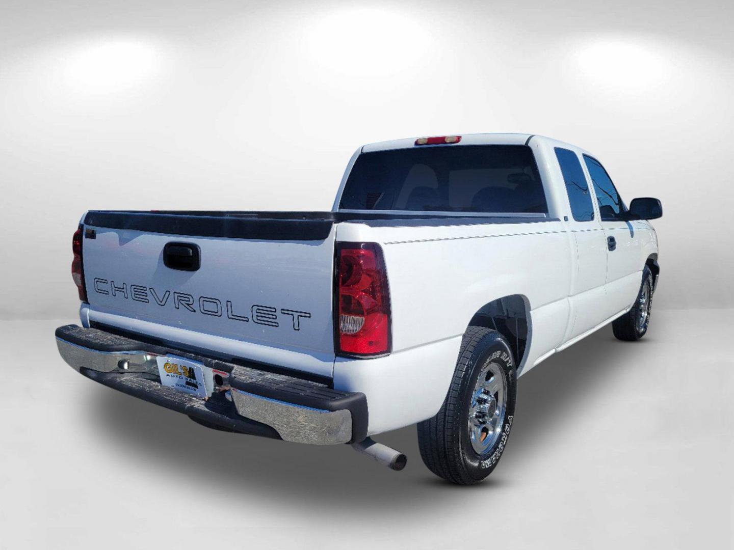 2003 Summit White /Dark Charcoal Chevrolet Silverado 1500 Work Truck (2GCEC19X531) with an Gas V6 4.3L/262 engine, 4-Speed Automatic w/OD transmission, located at 804 22nd Ave, Phenix City, AL, 36870, (334) 297-1860, 32.484749, -85.024475 - 2003 Chevrolet Silverado 1500 Work Truck - Photo#4