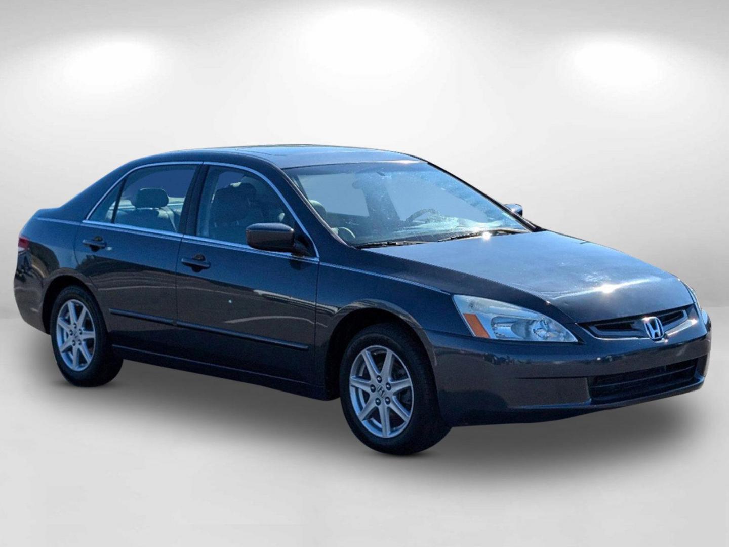 2003 Honda Accord Sdn EX (1HGCM665X3A) with an Gas V6 3.0L/184 engine, 5-Speed Automatic w/OD transmission, located at 521 Old Farm Lane Rd, Prattville, AL, 36066, (334) 325-1505, 32.482460, -86.416367 - 2003 Honda Accord Sdn EX - Photo#4