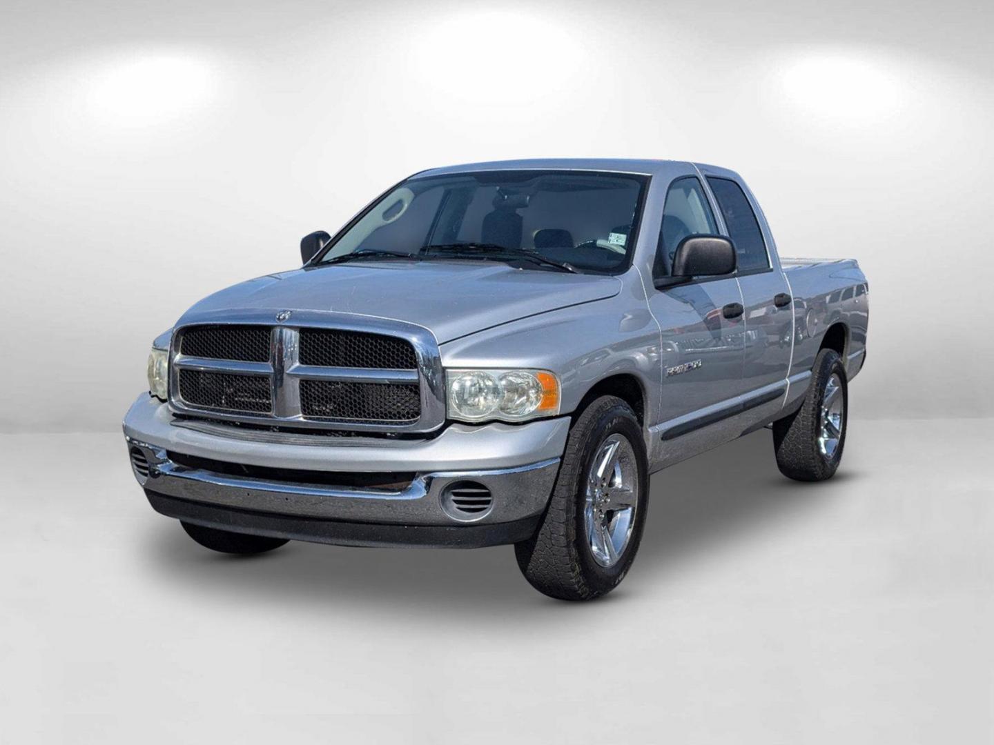 2004 Dodge Ram 1500 (1D7HA18N04S) with an Gas V8 4.7L/287 engine, located at 3959 U.S. 80 W, Phenix City, AL, 36870, (334) 297-4885, 32.469296, -85.135185 - 2004 Dodge Ram 1500 - Photo#4