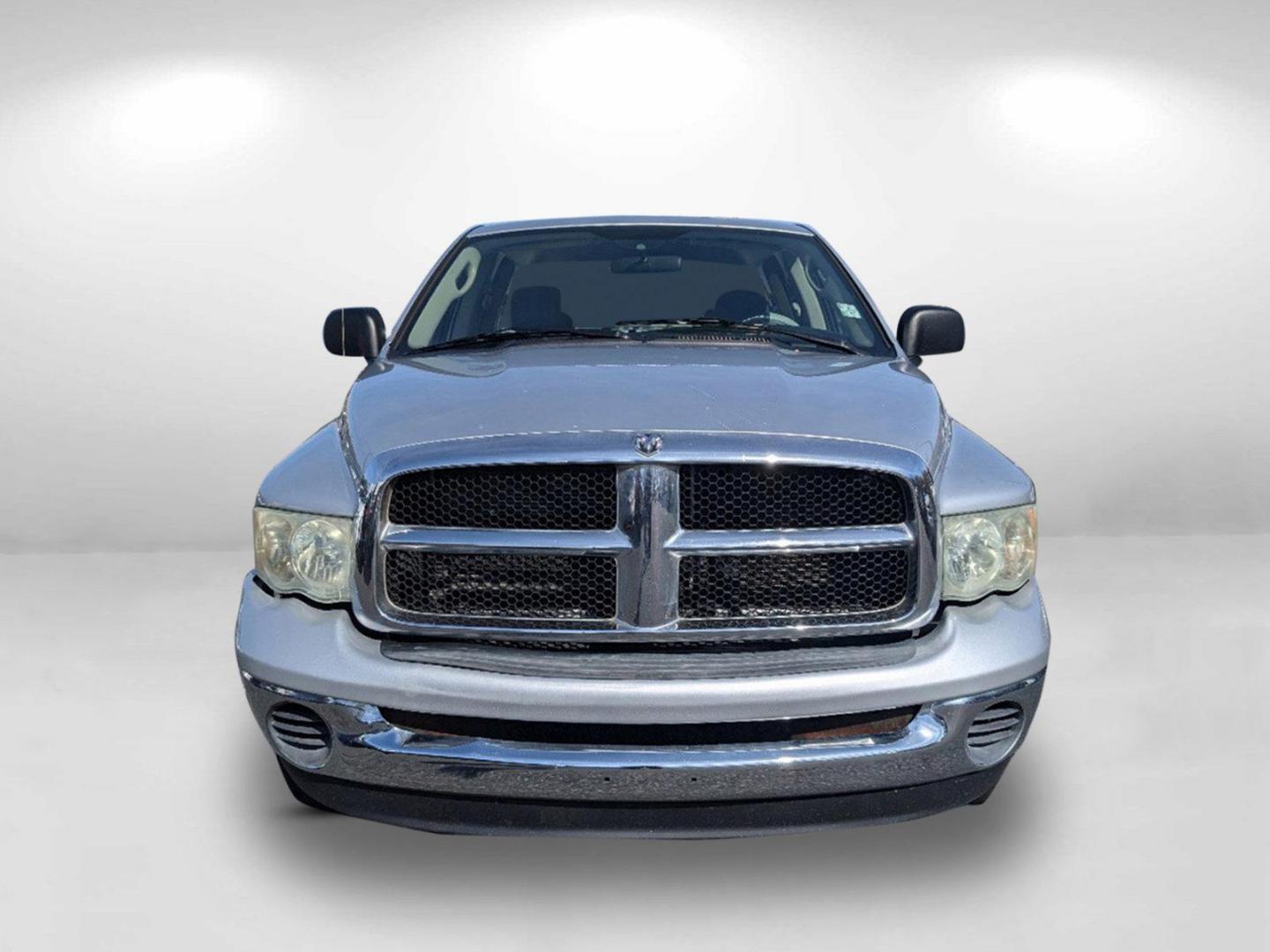 2004 Dodge Ram 1500 (1D7HA18N04S) with an Gas V8 4.7L/287 engine, located at 3959 U.S. 80 W, Phenix City, AL, 36870, (334) 297-4885, 32.469296, -85.135185 - 2004 Dodge Ram 1500 - Photo#5