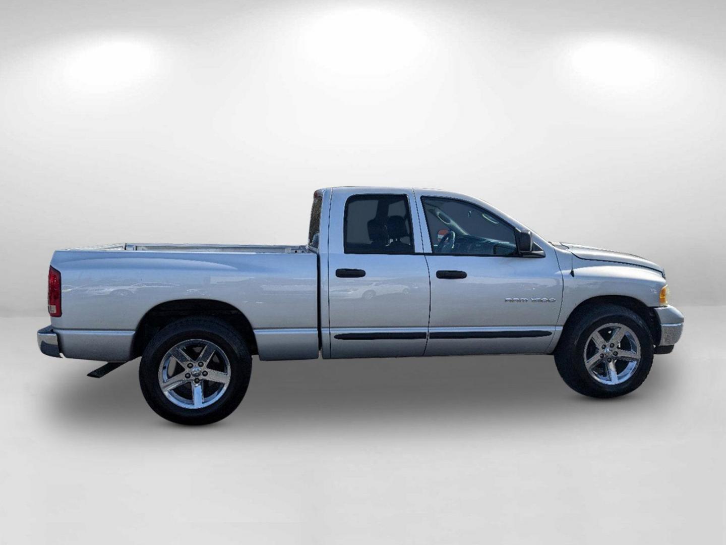 2004 Dodge Ram 1500 (1D7HA18N04S) with an Gas V8 4.7L/287 engine, located at 3959 U.S. 80 W, Phenix City, AL, 36870, (334) 297-4885, 32.469296, -85.135185 - 2004 Dodge Ram 1500 - Photo#7