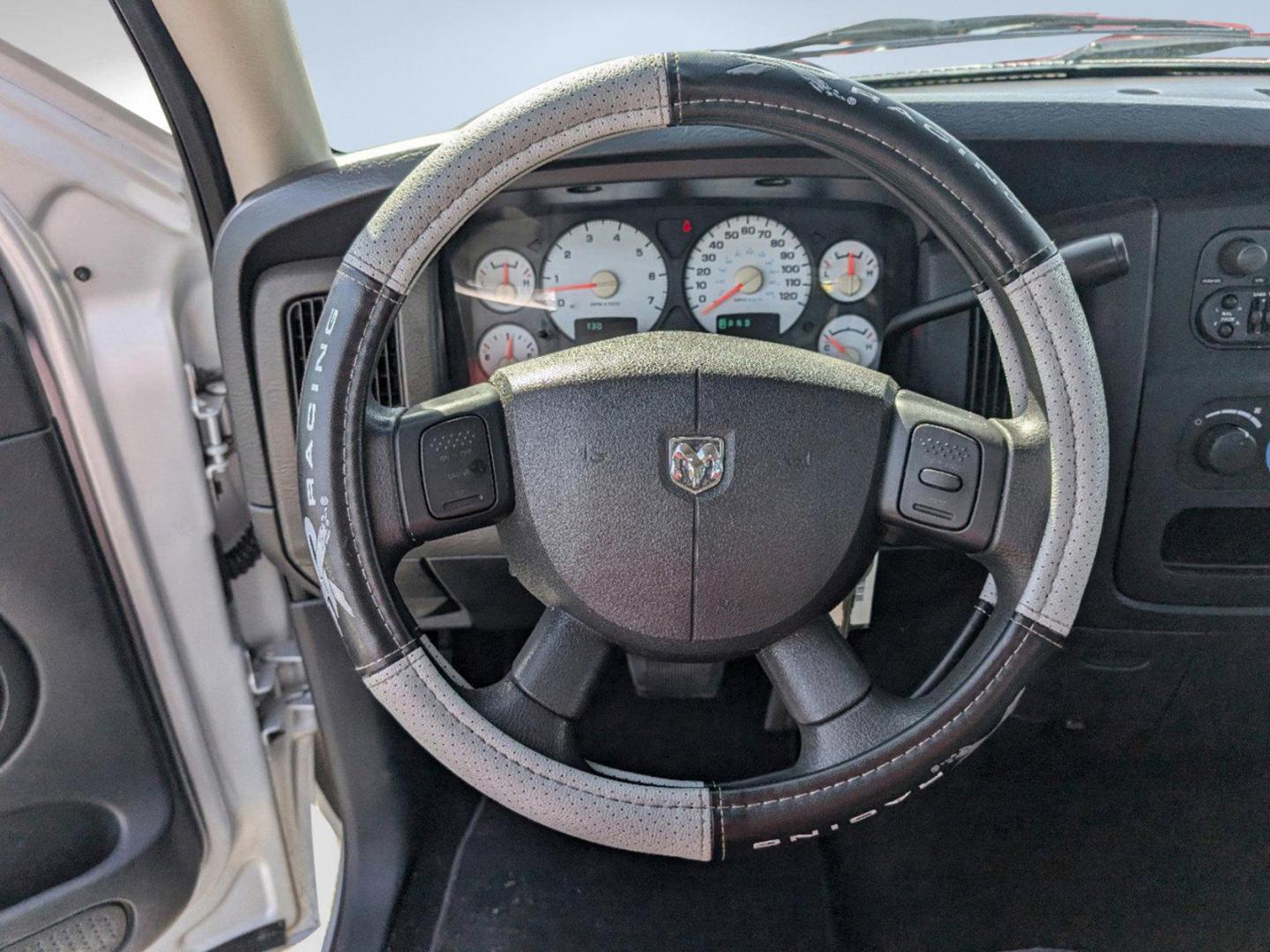 2004 Dodge Ram 1500 (1D7HA18N04S) with an Gas V8 4.7L/287 engine, located at 3959 U.S. 80 W, Phenix City, AL, 36870, (334) 297-4885, 32.469296, -85.135185 - 2004 Dodge Ram 1500 - Photo#16