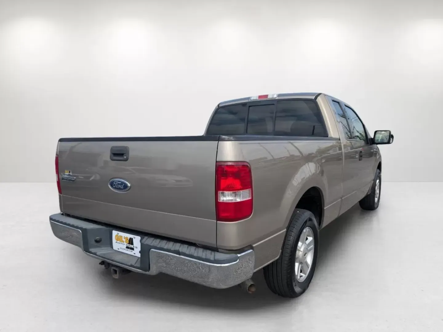2004 Ford F-150 XLT (1FTRX12W34N) with an Other engine, located at 5115 14th Ave., Columbus, GA, 31904, (706) 323-0345, 32.511494, -84.971046 - **Unleash Your Adventurous Spirit with the 2004 Ford F-150 XLT - A Perfect Pickup for Weekend Warriors!**<br /> <br /> Are you craving a reliable pickup truck that can handle both your daily commute and your next weekend adventure? Look no further than this versatile 2004 Ford F-150 XLT, available n - Photo#4