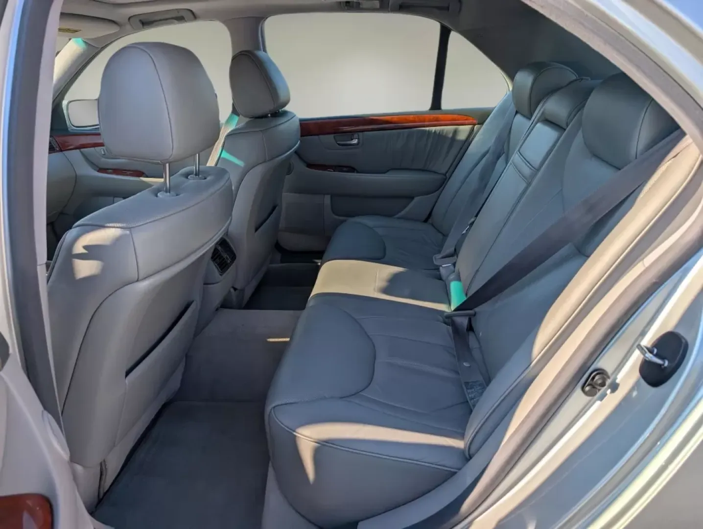 2004 Lexus LS 430 (JTHBN36F840) with an Other engine, located at 7000 Northlake Connector, Columbus, GA, 31904, (706) 987-8085, 32.524975, -84.978134 - **Discover Luxury and Comfort with the 2004 Lexus LS 430 at Gils Auto Your Premier Buy Here Pay Here Dealership in Phenix City, AL!**<br /> <br /> Are you on the hunt for a vehicle that combines elegance with performance, perfect for both daily commutes and weekend getaways? Look no further than th - Photo#10