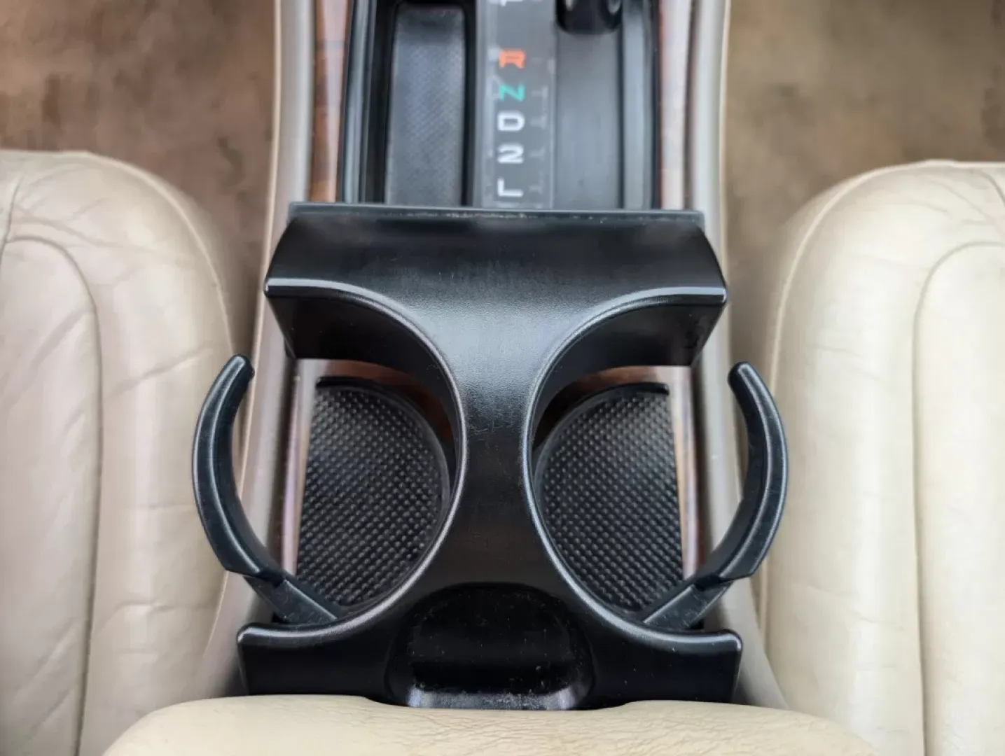 2004 Toyota Avalon XLS (4T1BF28B44U) with an Other engine, located at 5115 14th Ave., Columbus, GA, 31904, (706) 323-0345, 32.511494, -84.971046 - **Get Ready to Elevate Your Commute with the 2004 Toyota Avalon XLS at Gils Auto in Prattville!**<br /> <br /> Imagine gliding through the streets of Prattville, AL, in a vehicle that combines comfort, reliability, and style-all while staying within budget. The 2004 Toyota Avalon XLS sedan is not ju - Photo#13