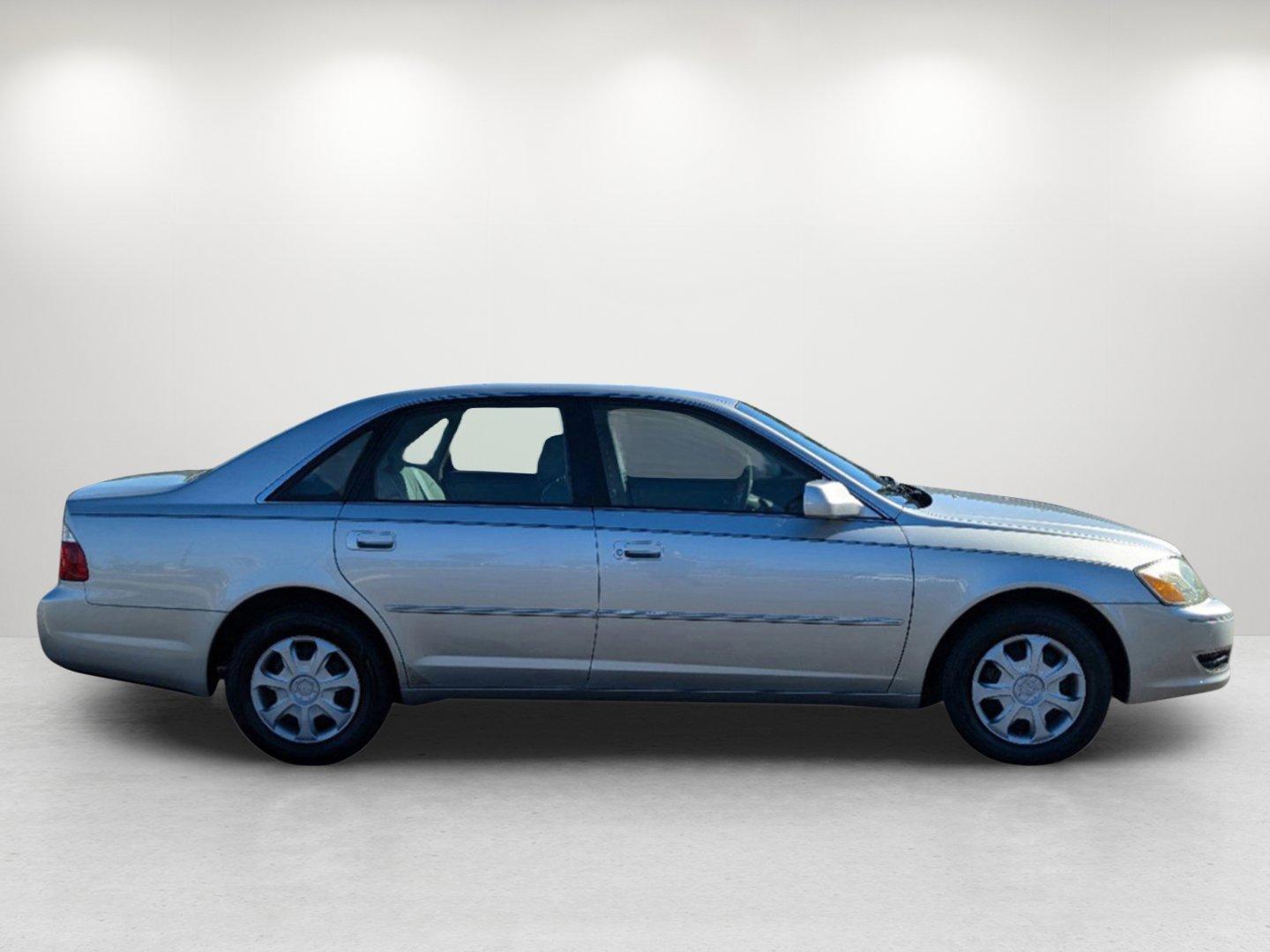 2004 Toyota Avalon XL (4T1BF28B34U) with an Gas V6 3.0L/183 engine, 4-Speed Automatic w/OD transmission, located at 1430 Gateway Drive, Opelika, AL, 36801, (334) 239-0944, 32.637871, -85.409790 - 2004 Toyota Avalon XL - Photo#3