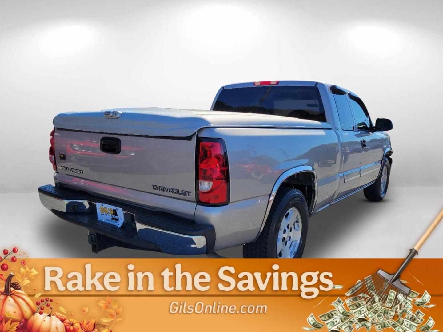 2005 Silver Birch Metallic /Medium Gray Chevrolet Silverado 1500 LT (2GCEC19T651) with an Gas V8 5.3L/325 engine, 4-Speed Automatic w/OD transmission, located at 7000 Northlake Connector, Columbus, GA, 31904, (706) 987-8085, 32.524975, -84.978134 - 2005 Chevrolet Silverado 1500 LT - Photo#4