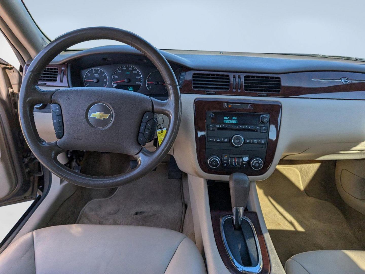 2006 /Neutral Chevrolet Impala LTZ (2G1WU581869) with an Gas V6 3.9L/237 engine, 4-Speed Automatic w/OD transmission, located at 5115 14th Ave., Columbus, GA, 31904, (706) 323-0345, 32.511494, -84.971046 - 2006 Chevrolet Impala LTZ - Photo#13