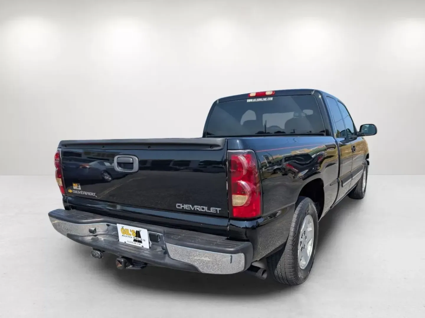 2006 /Dark Charcoal Chevrolet Silverado 1500 LT1 (1GCEC19V06Z) with an Other engine, located at 3959 U.S. 80 W, Phenix City, AL, 36870, (334) 297-4885, 32.469296, -85.135185 - **Explore Your Next Adventure with the 2006 Chevrolet Silverado 1500 LT1 at Gils Auto!**<br /> <br /> Are you searching for a reliable and versatile pickup that suits both your daily commute and weekend adventures? Look no further! This 2006 Chevrolet Silverado 1500 LT1, now available at Gils Auto i - Photo#5