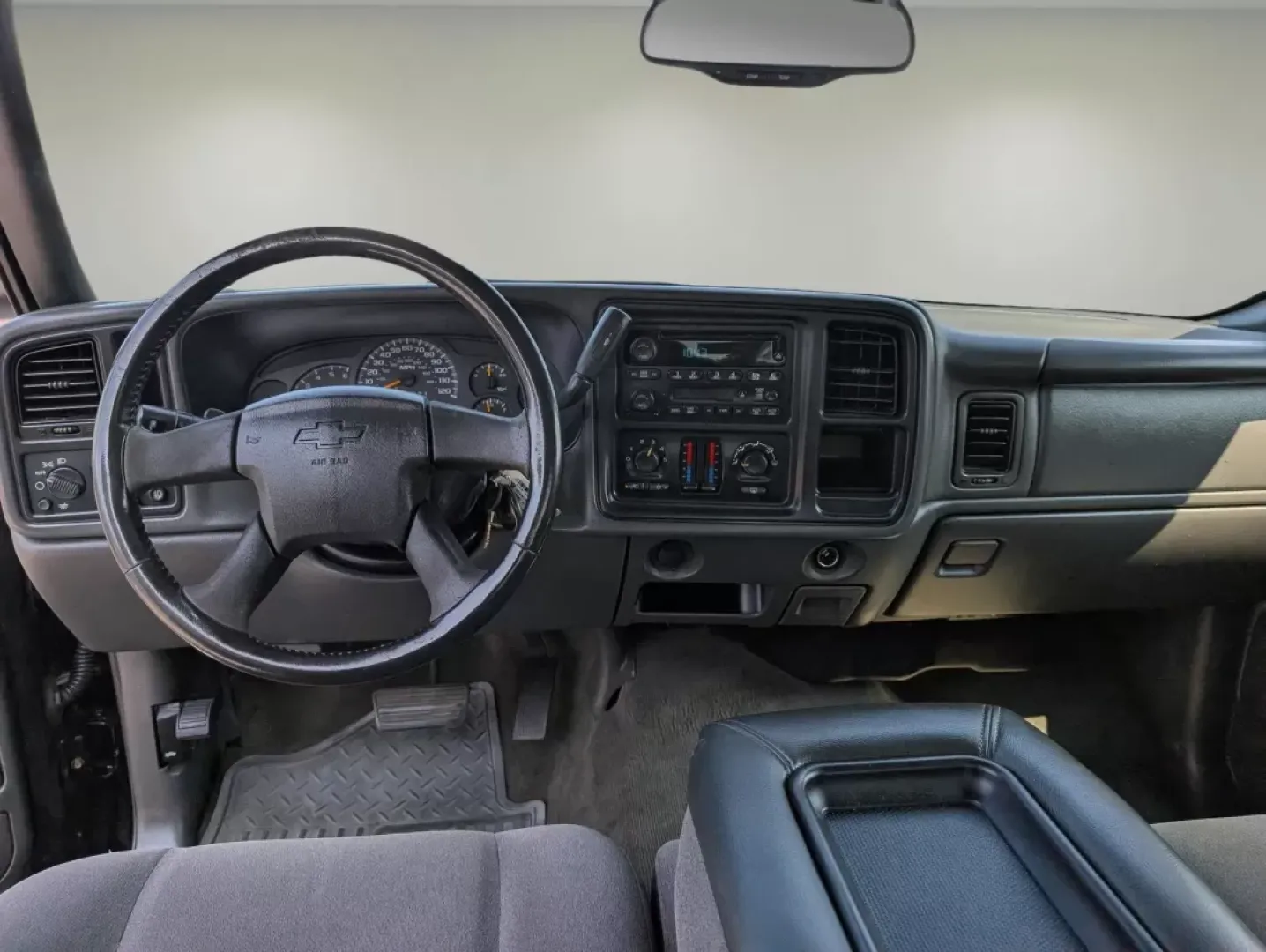 2006 /Dark Charcoal Chevrolet Silverado 1500 LT1 (1GCEC19V06Z) with an Other engine, located at 3959 U.S. 80 W, Phenix City, AL, 36870, (334) 297-4885, 32.469296, -85.135185 - **Explore Your Next Adventure with the 2006 Chevrolet Silverado 1500 LT1 at Gils Auto!**<br /> <br /> Are you searching for a reliable and versatile pickup that suits both your daily commute and weekend adventures? Look no further! This 2006 Chevrolet Silverado 1500 LT1, now available at Gils Auto i - Photo#13