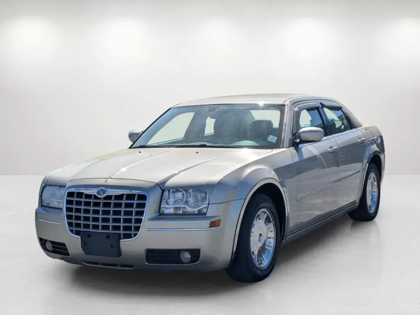 2006 Chrysler 300 Touring (2C3KA53G36H) with an Gas V6 3.5L/214 engine, 4-Speed Automatic transmission, located at 804 22nd Ave, Phenix City, AL, 36870, (334) 297-1860, 32.484749, -85.024475 - 2006 Chrysler 300 Touring - Photo#0