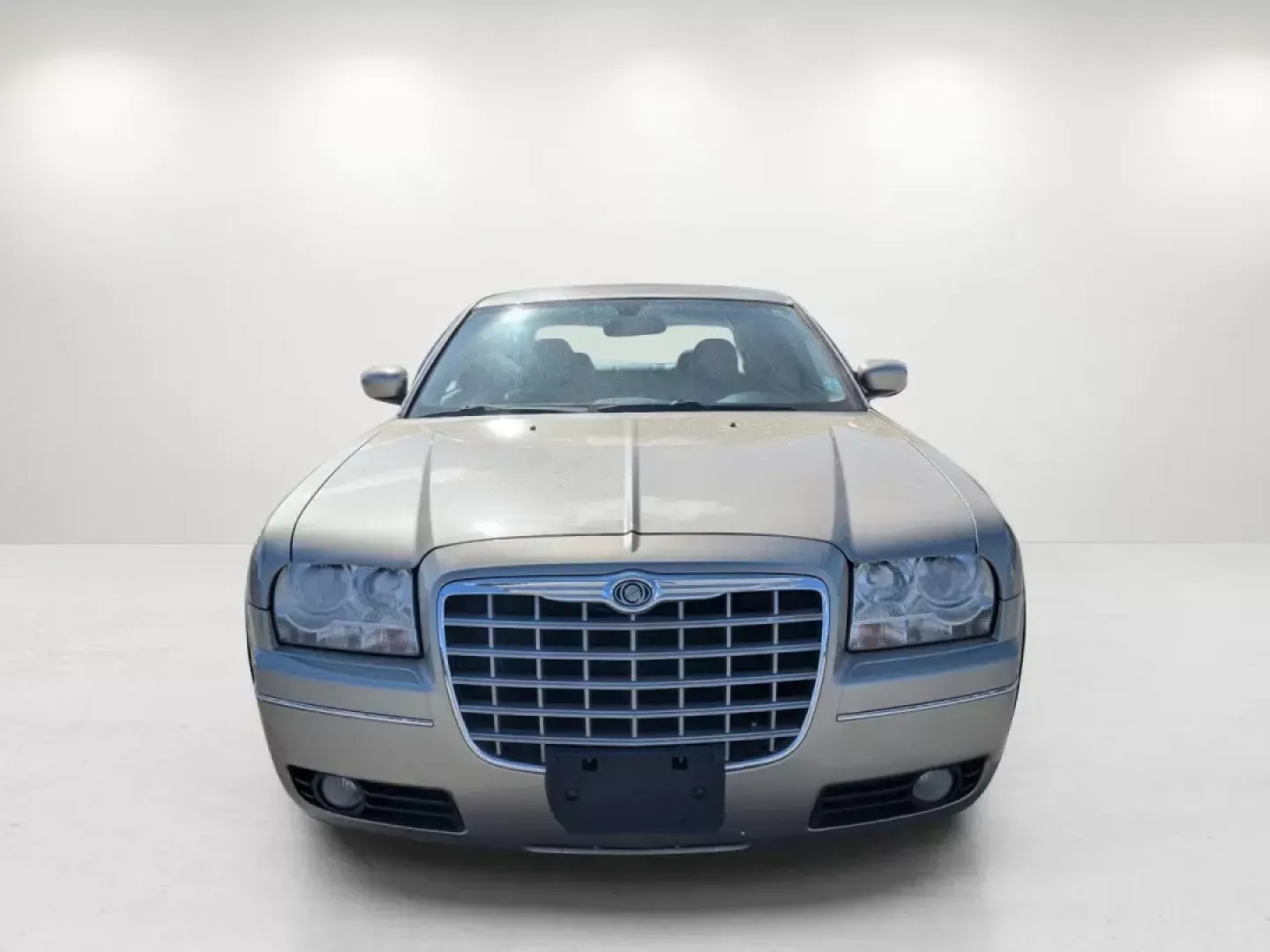 2006 Chrysler 300 Touring (2C3KA53G36H) with an Gas V6 3.5L/214 engine, 4-Speed Automatic transmission, located at 804 22nd Ave, Phenix City, AL, 36870, (334) 297-1860, 32.484749, -85.024475 - 2006 Chrysler 300 Touring - Photo#1