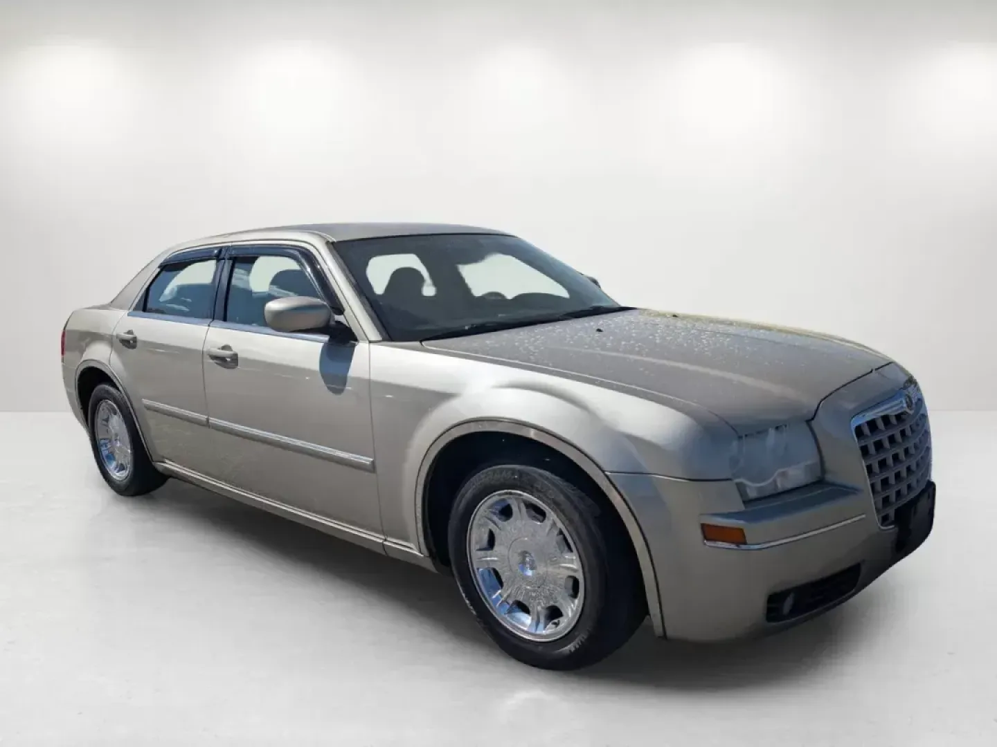 2006 Chrysler 300 Touring (2C3KA53G36H) with an Gas V6 3.5L/214 engine, 4-Speed Automatic transmission, located at 804 22nd Ave, Phenix City, AL, 36870, (334) 297-1860, 32.484749, -85.024475 - 2006 Chrysler 300 Touring - Photo#2