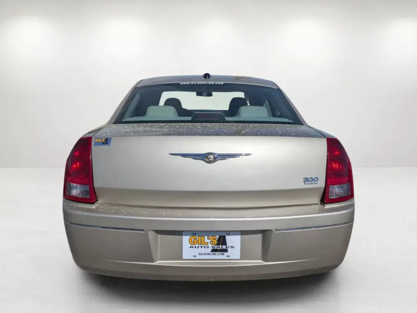 2006 Chrysler 300 Touring (2C3KA53G36H) with an Gas V6 3.5L/214 engine, 4-Speed Automatic transmission, located at 804 22nd Ave, Phenix City, AL, 36870, (334) 297-1860, 32.484749, -85.024475 - 2006 Chrysler 300 Touring - Photo#5