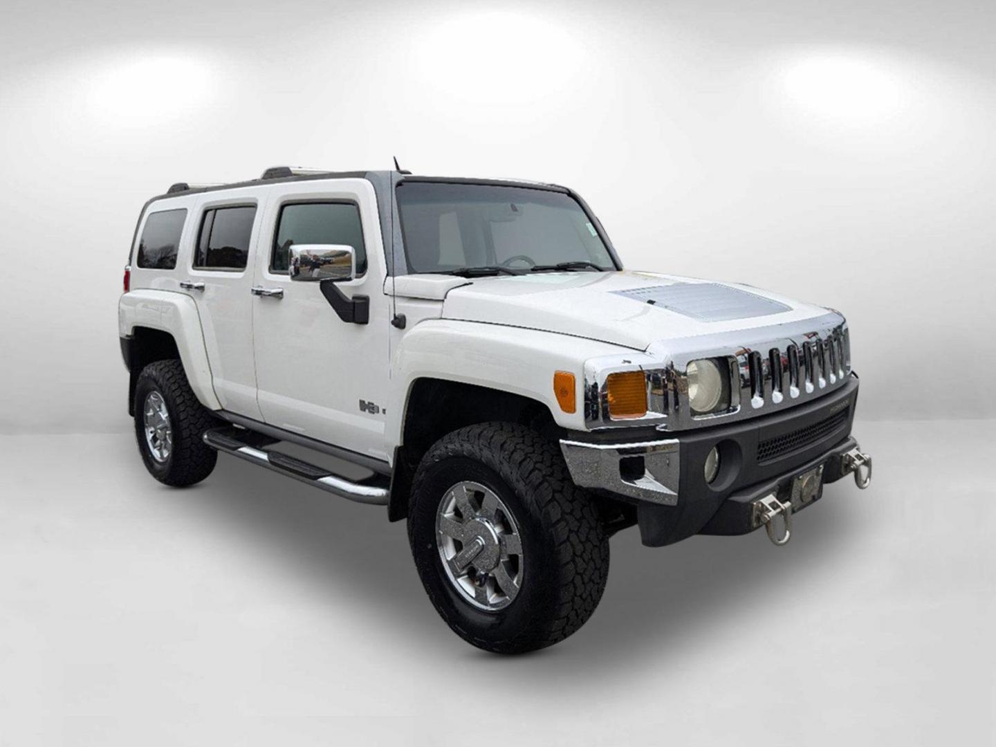 2006 /Ebony HUMMER H3 (5GTDN136068) with an Gas 5 3.5L/211 engine, 4-Speed Automatic w/OD transmission, located at 3959 U.S. 80 W, Phenix City, AL, 36870, (334) 297-4885, 32.469296, -85.135185 - 2006 HUMMER H3 - Photo#2