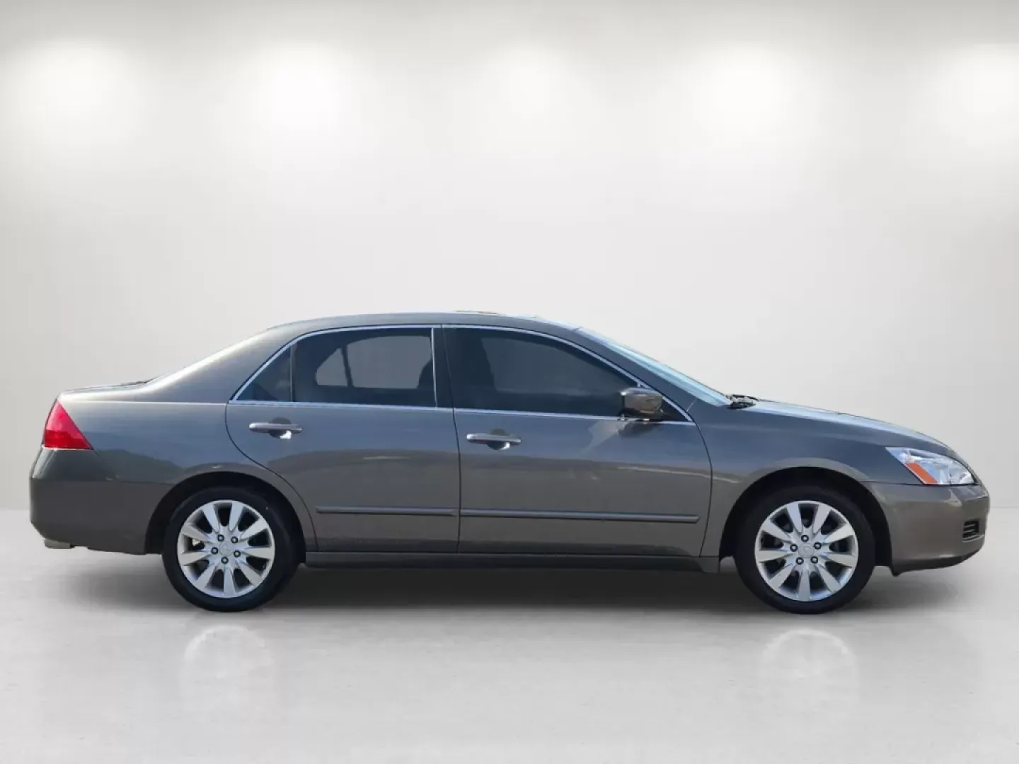 2006 Honda Accord Sdn EX-L V6 (1HGCM66556A) with an Other engine, located at 7000 Northlake Connector, Columbus, GA, 31904, (706) 987-8085, 32.524975, -84.978134 - Discover the perfect blend of reliability and comfort with the 2006 Honda Accord EX-L V6, a vehicle designed for those who appreciate quality and versatility. Whether you're a growing family, a daily commuter, or someone looking to embark on weekend adventures, this sedan is equipped to enhance your - Photo#4