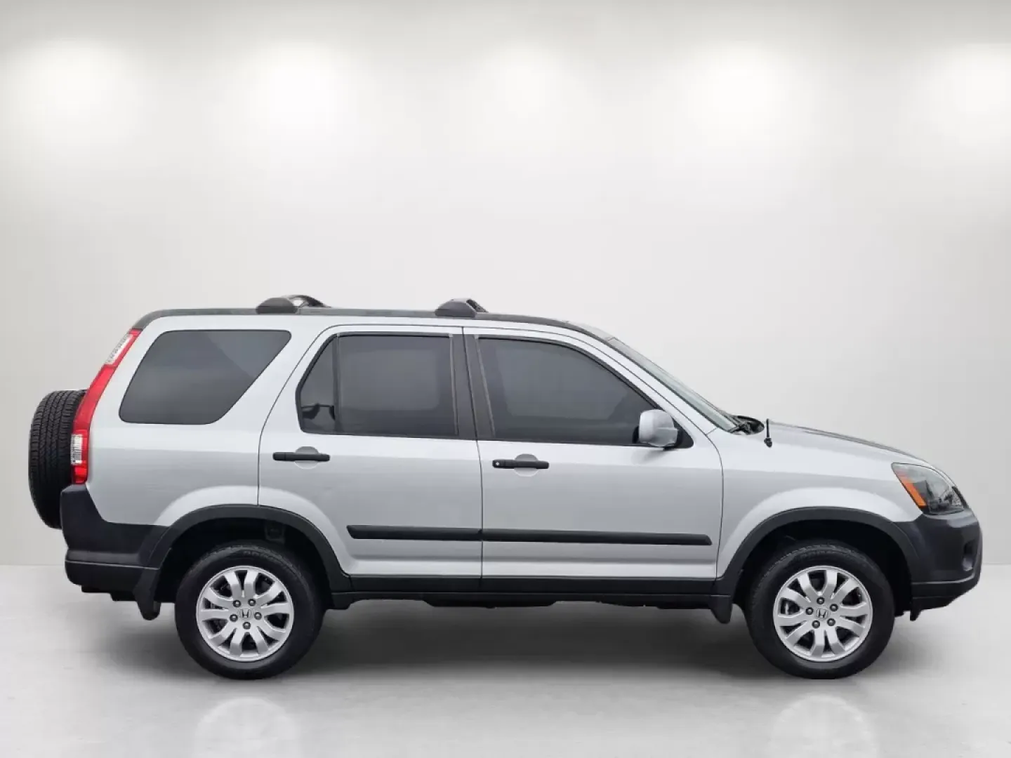 2006 Honda CR-V EX (JHLRD68836C) with an Other engine, located at 804 22nd Ave, Phenix City, AL, 36870, (334) 297-1860, 32.484749, -85.024475 - **Adventure Awaits: Your Ideal SUV for Family Outings and Weekend Getaways!**<br /> <br /> Ready to embark on your next adventure? Meet the 2006 Honda CR-V EX, an SUV that perfectly balances comfort, space, and efficiency-making it an ideal choice for growing families or anyone looking to enjoy life - Photo#3