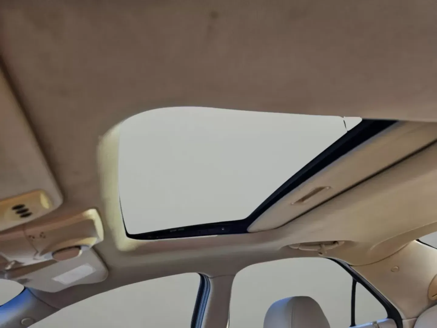 2007 /Cashmere Cadillac CTS (1G6DP577270) with an Other engine, located at 1430 Gateway Drive, Opelika, AL, 36801, (334) 239-0944, 32.637871, -85.409790 - Discover the perfect blend of luxury and performance with the 2007 Cadillac CTS, an exceptional sedan that epitomizes style and sophistication. Whether you're commuting to work, enjoying weekend getaways, or simply looking to elevate your daily driving experience, this CTS is designed to cater to yo - Photo#10