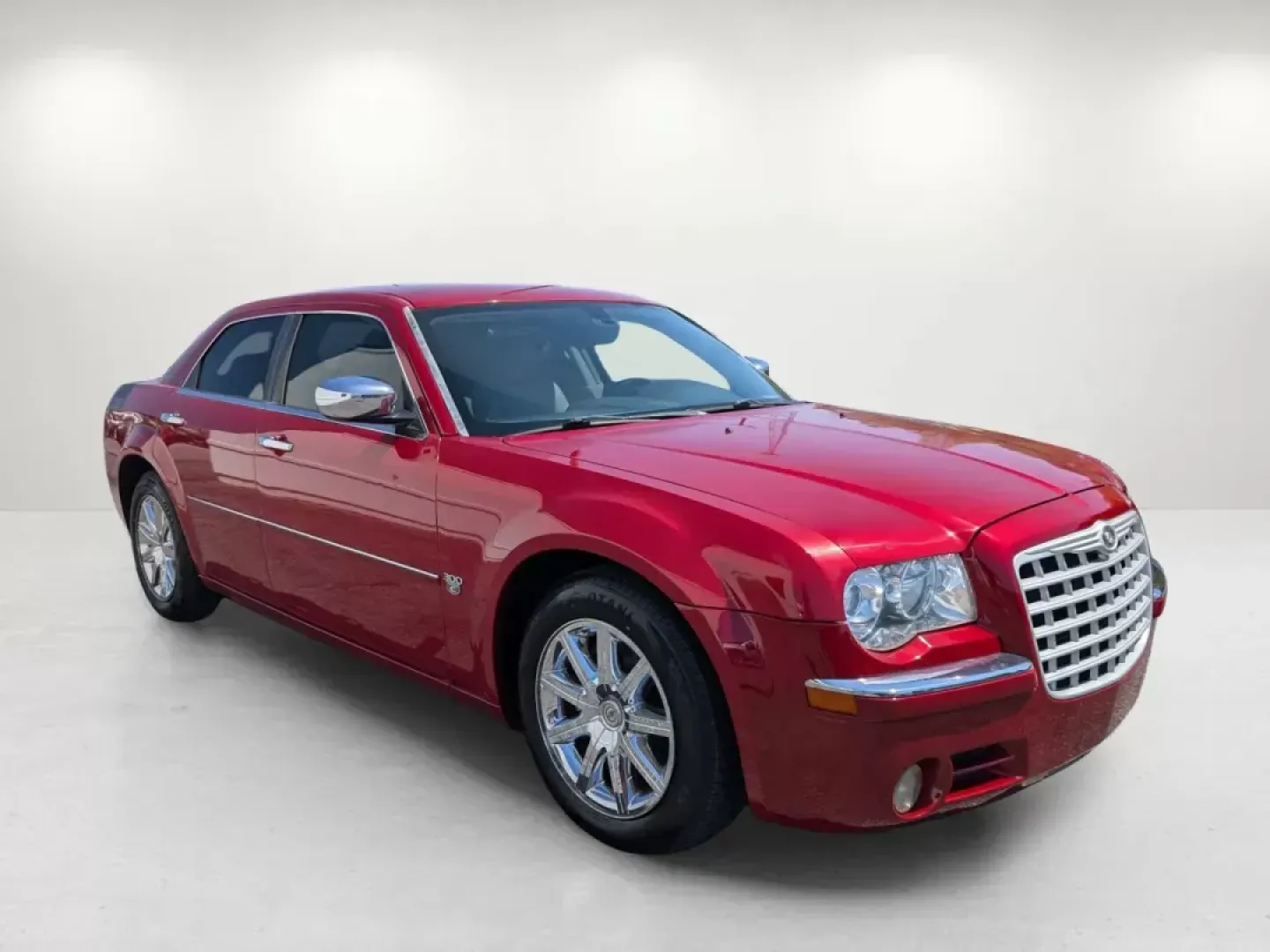 2007 Chrysler 300 (2C3KA63H47H) with an Gas V8 5.7L/345 engine, 5-Speed Automatic transmission, located at 5115 14th Ave., Columbus, GA, 31904, (706) 323-0345, 32.511494, -84.971046 - 2007 Chrysler 300 - Photo#2