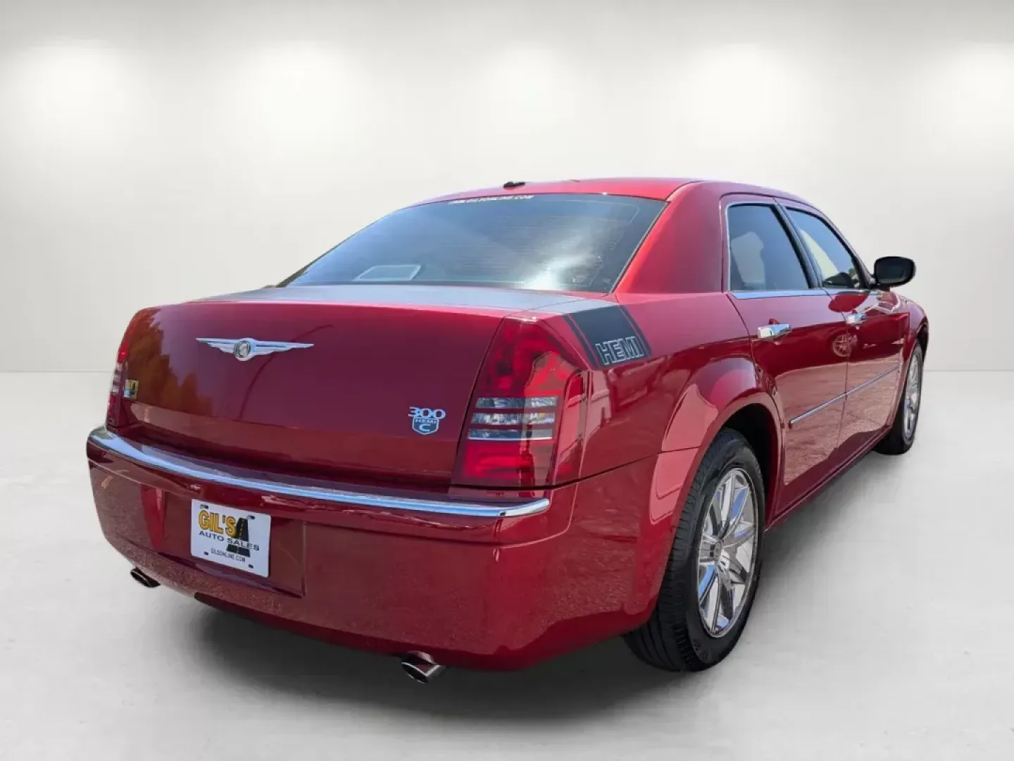 2007 Chrysler 300 (2C3KA63H47H) with an Gas V8 5.7L/345 engine, 5-Speed Automatic transmission, located at 5115 14th Ave., Columbus, GA, 31904, (706) 323-0345, 32.511494, -84.971046 - 2007 Chrysler 300 - Photo#4
