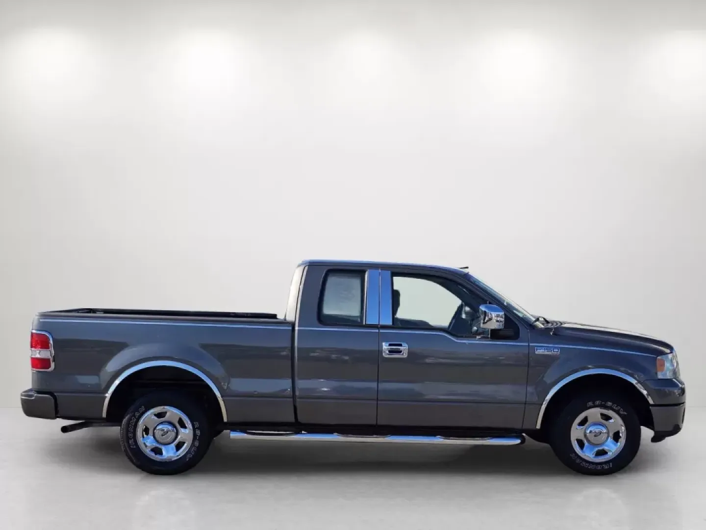 2007 Ford F-150 (1FTRX12W67F) with an Other engine, located at 521 Old Farm Lane Rd, Prattville, AL, 36066, (334) 325-1505, 32.482460, -86.416367 - **Experience the Thrill of Adventure with a 2007 Ford F-150 at Gils Auto - Prattville!**<br /> <br /> Are you ready to embrace the open road and elevate your lifestyle? Whether you're taking the family on a weekend getaway, tackling a home improvement project, or navigating your daily commute, this - Photo#4