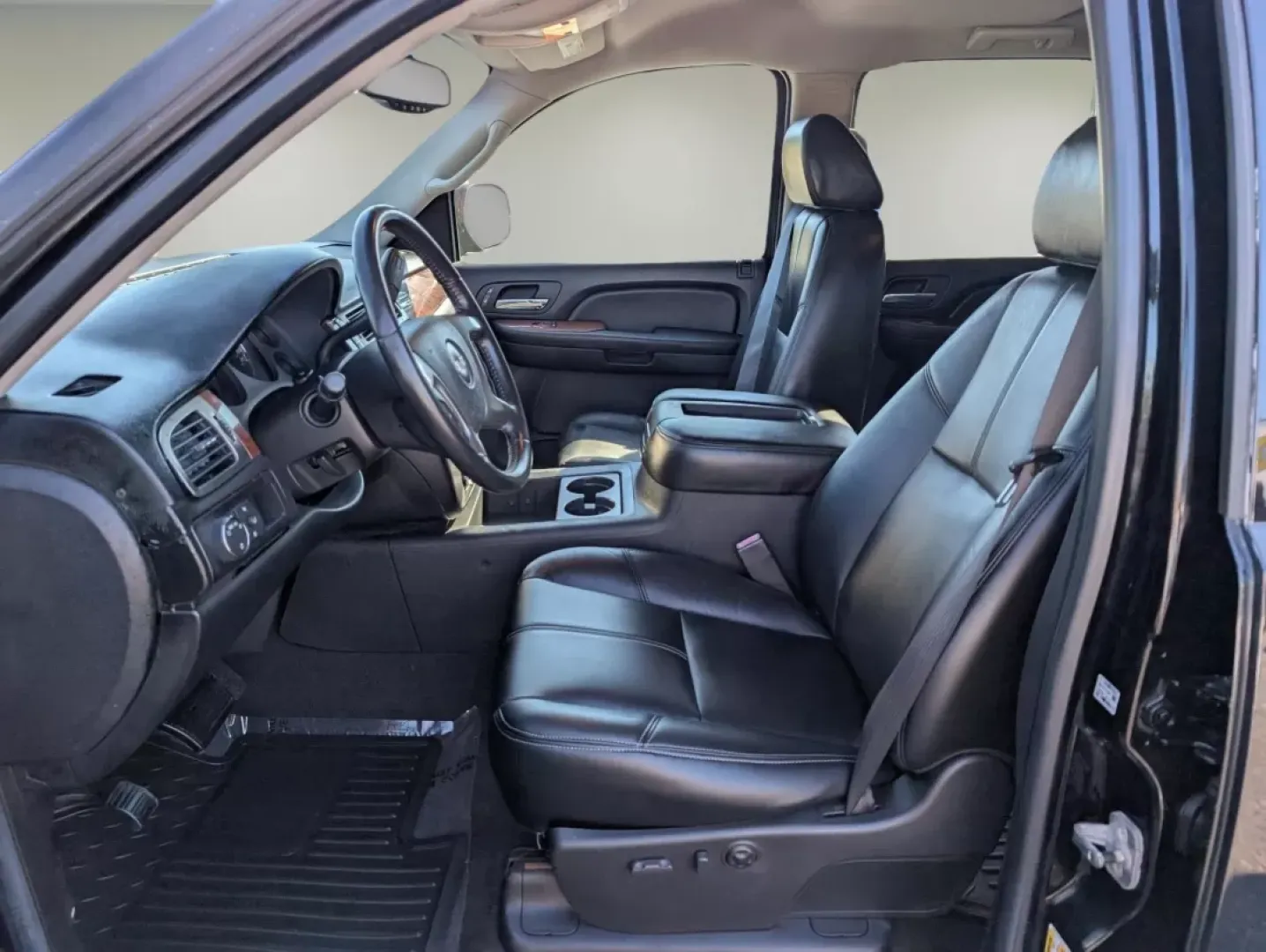 2007 /Ebony GMC Sierra 1500 SLT (3GTEC13J47G) with an Other engine, located at 3959 U.S. 80 W, Phenix City, AL, 36870, (334) 297-4885, 32.469296, -85.135185 - **Unleash Your Adventurous Spirit with the 2007 GMC Sierra 1500 SLT**<br /> <br /> Are you ready to elevate your lifestyle with a vehicle that effortlessly blends utility and comfort? The 2007 GMC Sierra 1500 SLT is here to cater to your adventurous spirit, perfect for everything from weekend getawa - Photo#10