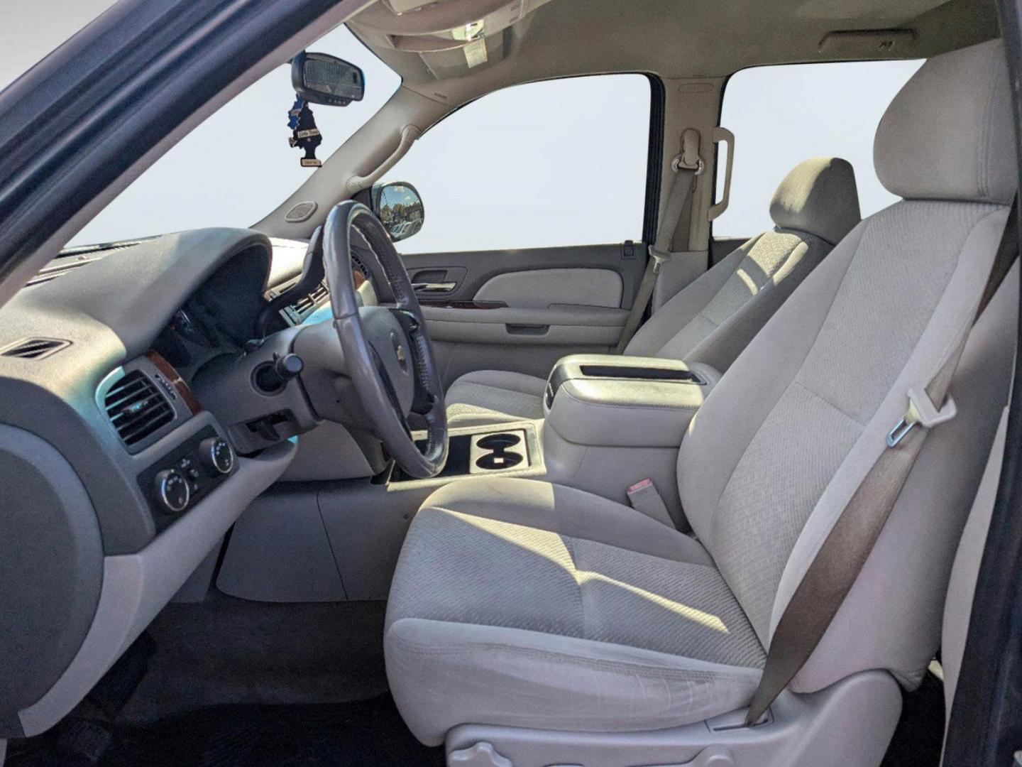 2008 /Dark Titanium/Light Titanium Chevrolet Avalanche LT w/1LT (3GNFK123X8G) with an Gas/Ethanol V8 5.3L/325 engine, 4-Speed Automatic w/OD transmission, located at 5115 14th Ave., Columbus, GA, 31904, (706) 323-0345, 32.511494, -84.971046 - 2008 Chevrolet Avalanche LT w/1LT - Photo#9