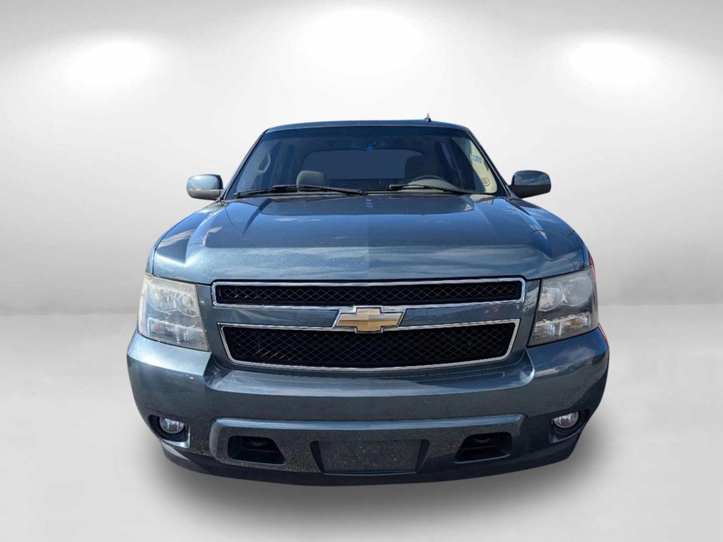 2008 /Dark Titanium/Light Titanium Chevrolet Avalanche LT w/1LT (3GNFK123X8G) with an Gas/Ethanol V8 5.3L/325 engine, 4-Speed Automatic w/OD transmission, located at 5115 14th Ave., Columbus, GA, 31904, (706) 323-0345, 32.511494, -84.971046 - 2008 Chevrolet Avalanche LT w/1LT - Photo#1