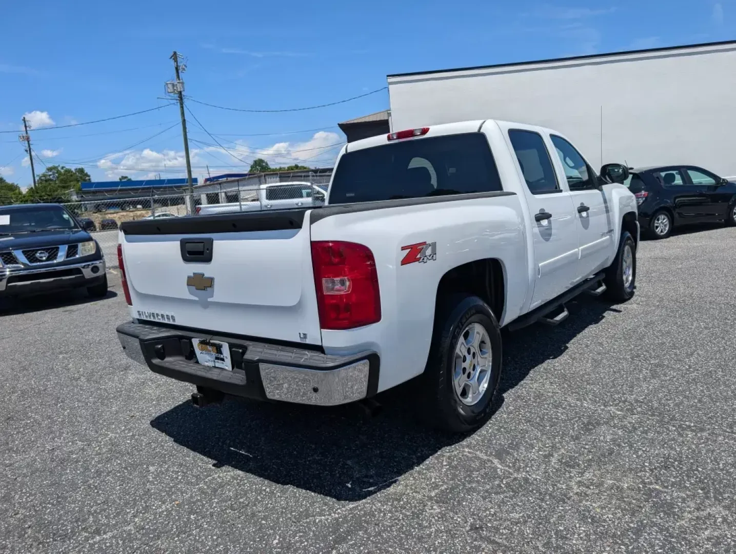 2008 /Ebony Chevrolet Silverado 1500 LT w/1LT (3GCEK13J58G) with an Other engine, located at 7000 Northlake Connector, Columbus, GA, 31904, (706) 987-8085, 32.524975, -84.978134 - **Adventure Awaits with the 2008 Chevrolet Silverado 1500 LT at Gils Auto - Columbus #2!**<br /> <br /> If you're seeking a reliable companion for family outings, weekend adventures, or even your daily commutes, look no further than this stunning 2008 Chevrolet Silverado 1500 LT, now available at Gi - Photo#4