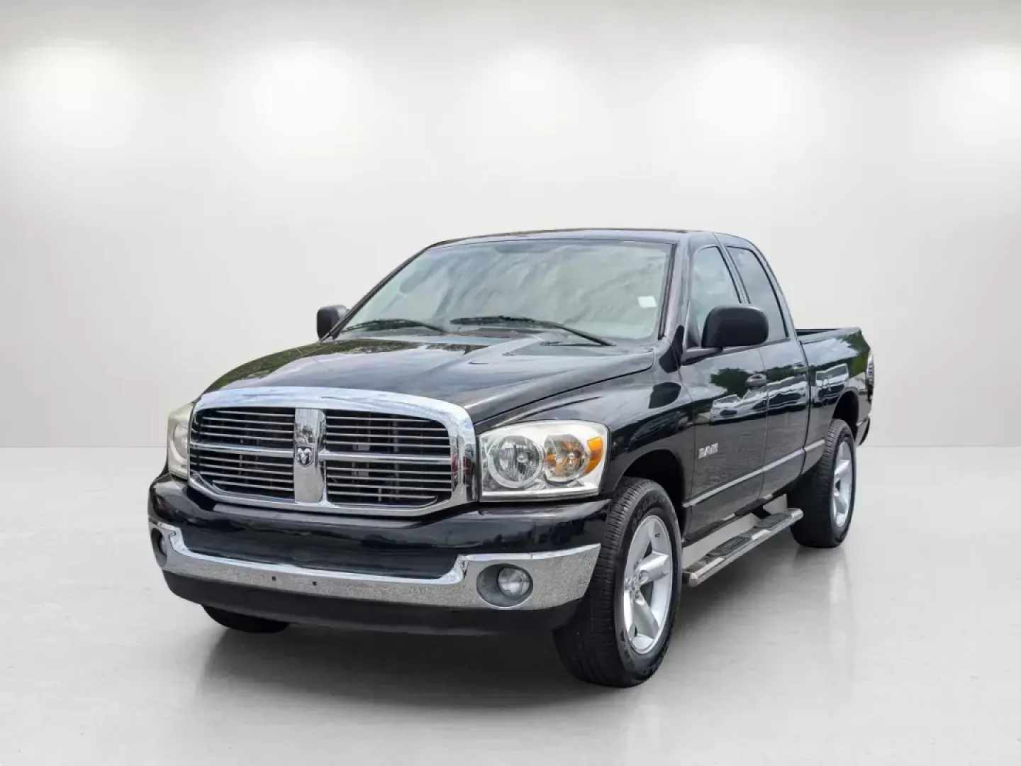 2008 /Medium Slate Gray Dodge Ram 1500 SLT (1D7HA18N38S) with an Gas V8 4.7L/287 engine, 5-Speed Automatic w/OD transmission, located at 5115 14th Ave., Columbus, GA, 31904, (706) 323-0345, 32.511494, -84.971046 - 2008 Dodge Ram 1500 SLT - Photo#1