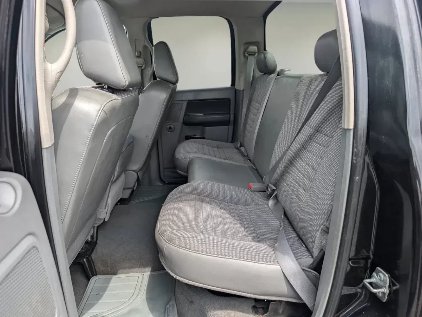 2008 /Medium Slate Gray Dodge Ram 1500 SLT (1D7HA18N38S) with an Gas V8 4.7L/287 engine, 5-Speed Automatic w/OD transmission, located at 5115 14th Ave., Columbus, GA, 31904, (706) 323-0345, 32.511494, -84.971046 - 2008 Dodge Ram 1500 SLT - Photo#12