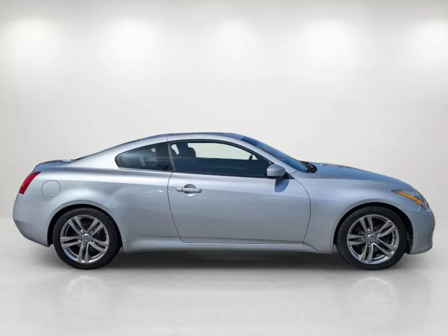 2008 Infiniti G37 Coupe (JNKCV64E78M) with an Gas V6 3.7L/225 engine, located at 5115 14th Ave., Columbus, GA, 31904, (706) 323-0345, 32.511494, -84.971046 - 2008 Infiniti G37 Coupe - Photo#4