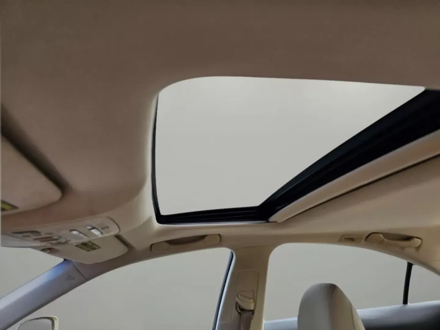 2008 Lexus ES 350 (JTHBJ46G282) with an Other engine, located at 3959 U.S. 80 W, Phenix City, AL, 36870, (334) 297-4885, 32.469296, -85.135185 - Imagine gliding along the scenic roads of Phenix City, AL, surrounded by family and friends in a vehicle that combines luxury with reliability-the 2008 Lexus ES 350. Whether you're commuting to work, running errands, or embarking on weekend getaways, this sedan is your ideal travel companion. With i - Photo#10