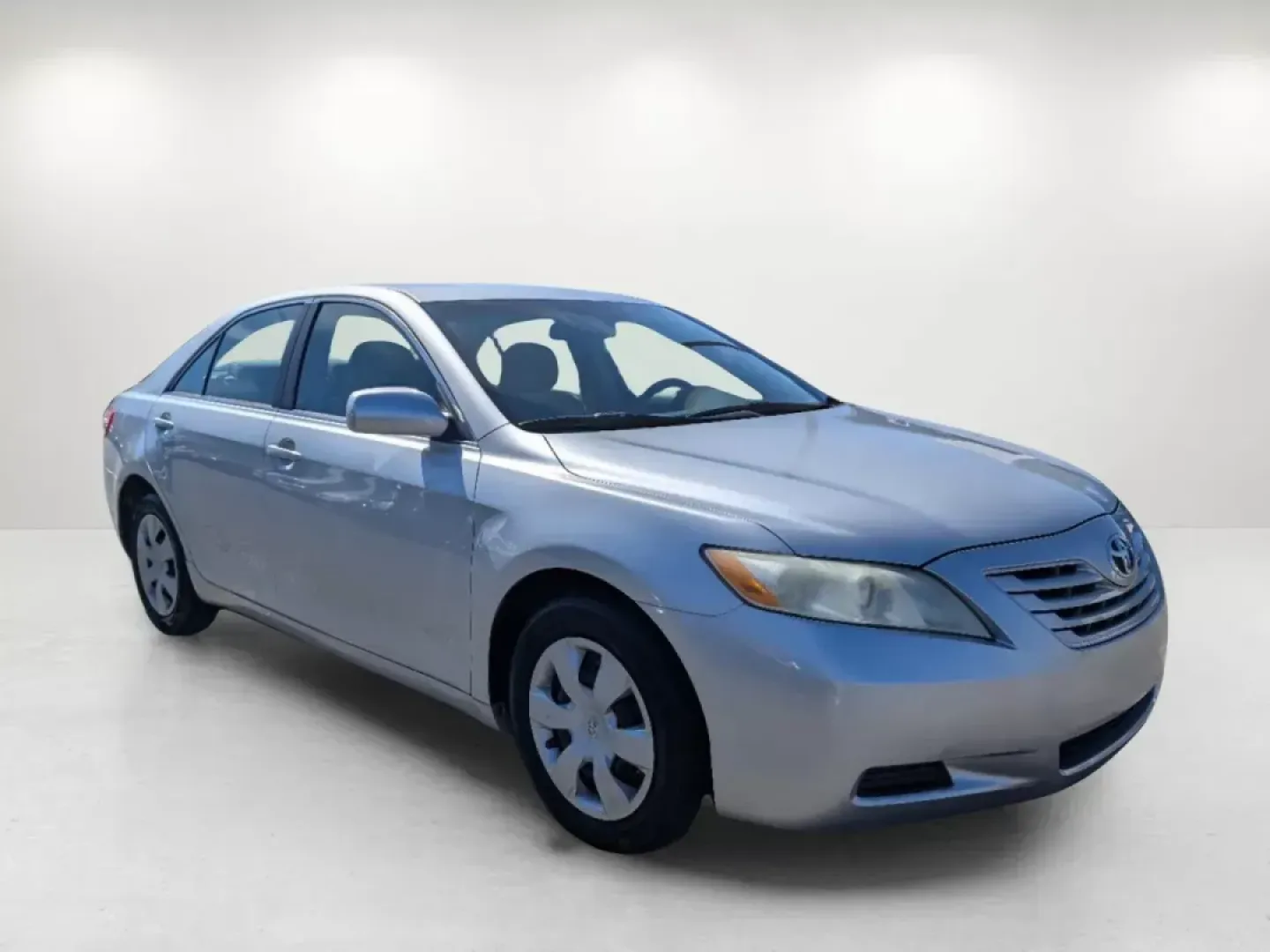 2008 Toyota Camry LE (4T1BE46KX8U) with an Other engine, located at 521 Old Farm Lane Rd, Prattville, AL, 36066, (334) 325-1505, 32.482460, -86.416367 - Experience the freedom of the open road with the 2008 Toyota Camry LE, available now at Gils Auto in Prattville, AL. This dependable sedan is perfect for budget-conscious buyers seeking a reliable vehicle for daily commutes, family outings, or weekend adventures. With its spacious interior and impre - Photo#2