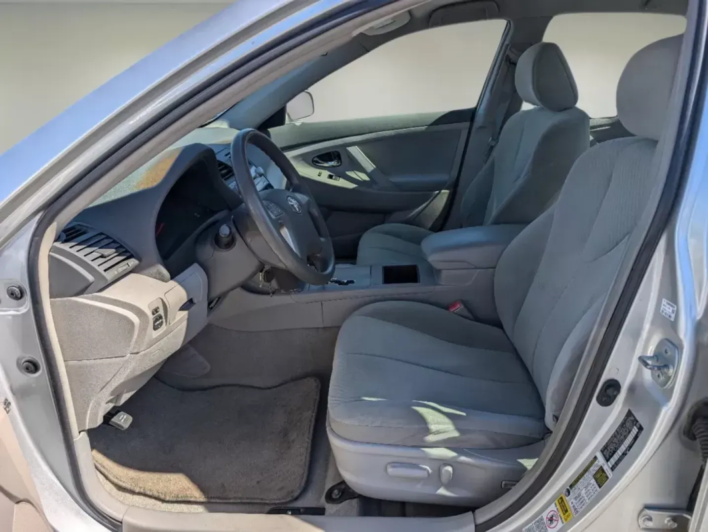 2008 Toyota Camry LE (4T1BE46KX8U) with an Other engine, located at 521 Old Farm Lane Rd, Prattville, AL, 36066, (334) 325-1505, 32.482460, -86.416367 - Experience the freedom of the open road with the 2008 Toyota Camry LE, available now at Gils Auto in Prattville, AL. This dependable sedan is perfect for budget-conscious buyers seeking a reliable vehicle for daily commutes, family outings, or weekend adventures. With its spacious interior and impre - Photo#9