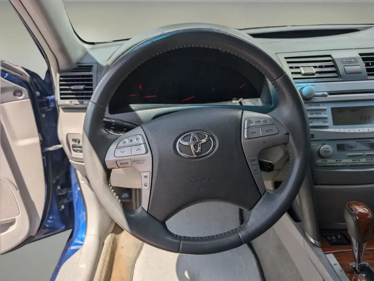2008 Toyota Camry XLE (4T1BE46K28U) with an Gas I4 2.4L/144 engine, 5-Speed Automatic w/OD transmission, located at 804 22nd Ave, Phenix City, AL, 36870, (334) 297-1860, 32.484749, -85.024475 - **Drive into Adventure with the 2008 Toyota Camry XLE Perfect for Your Next Journey!**<br /> <br /> Are you searching for a reliable vehicle that effortlessly balances style, comfort, and performance? Look no further than the stunning **2008 Toyota Camry XLE**, available now at **Gils Auto - Phenix - Photo#15