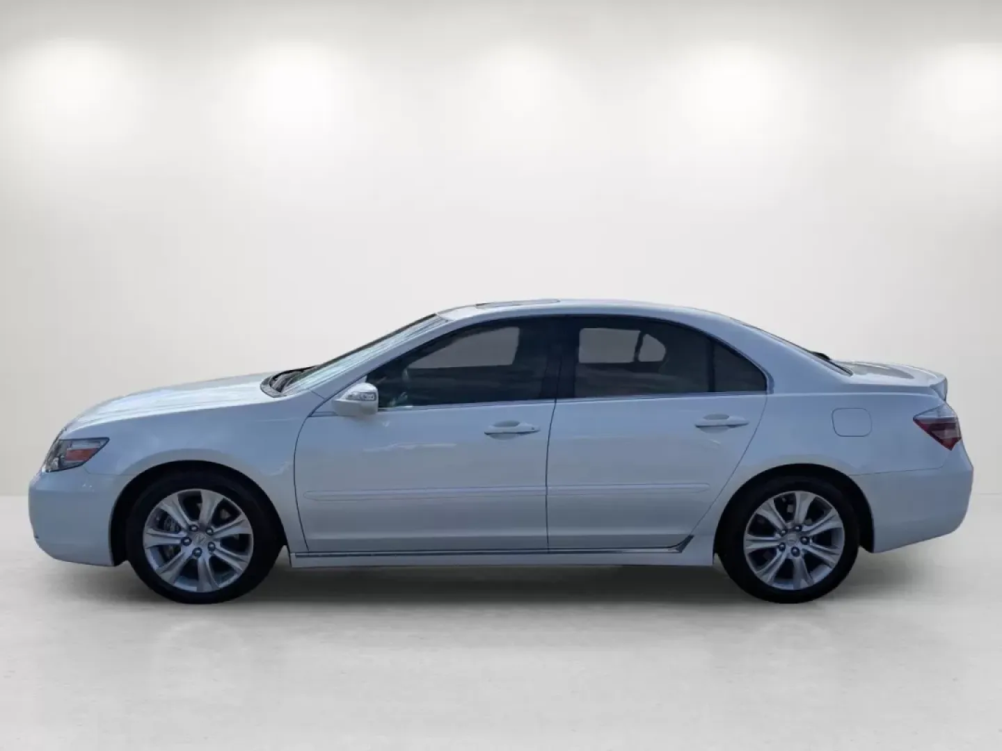 2009 Acura RL Tech Pkg (JH4KB266X9C) with an Other engine, located at 804 22nd Ave, Phenix City, AL, 36870, (334) 297-1860, 32.484749, -85.024475 - **Experience Luxury and Reliability with this 2009 Acura RL at Gils Auto - Prattville!**<br /> <br /> Are you in search of a reliable vehicle that combines luxury with performance? Look no further! Perfect for both daily commutes and weekend getaways, this stunning 2009 Acura RL is an ideal choice f - Photo#7