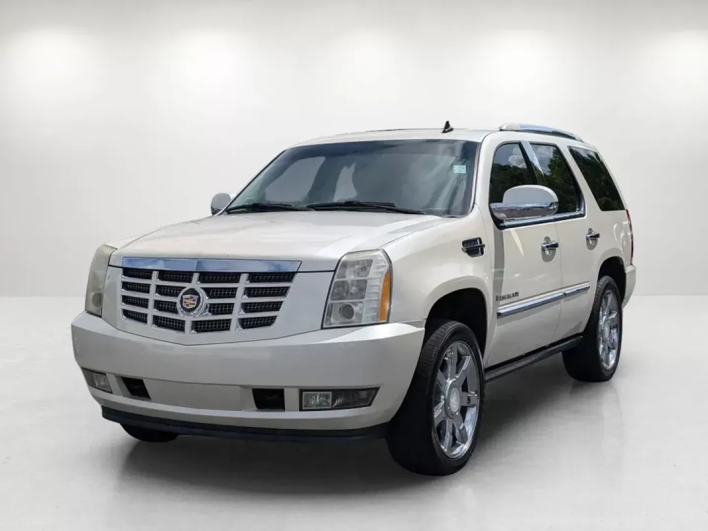 2009 /Cashmere/Cocoa Cadillac Escalade (1GYFC53229R) with an Gas V8 6.2L/376 engine, 6-Speed HD Automatic w/OD transmission, located at 3959 U.S. 80 W, Phenix City, AL, 36870, (334) 297-4885, 32.469296, -85.135185 - **Elevate Your Lifestyle with the 2009 Cadillac Escalade at Gils Auto Phenix City, AL!**<br /> <br /> Searching for an SUV that combines luxury with practicality? Look no further than this stunning 2009 Cadillac Escalade, available now at Gils Auto in Phenix City, AL! Perfect for family adventures, - Photo#1