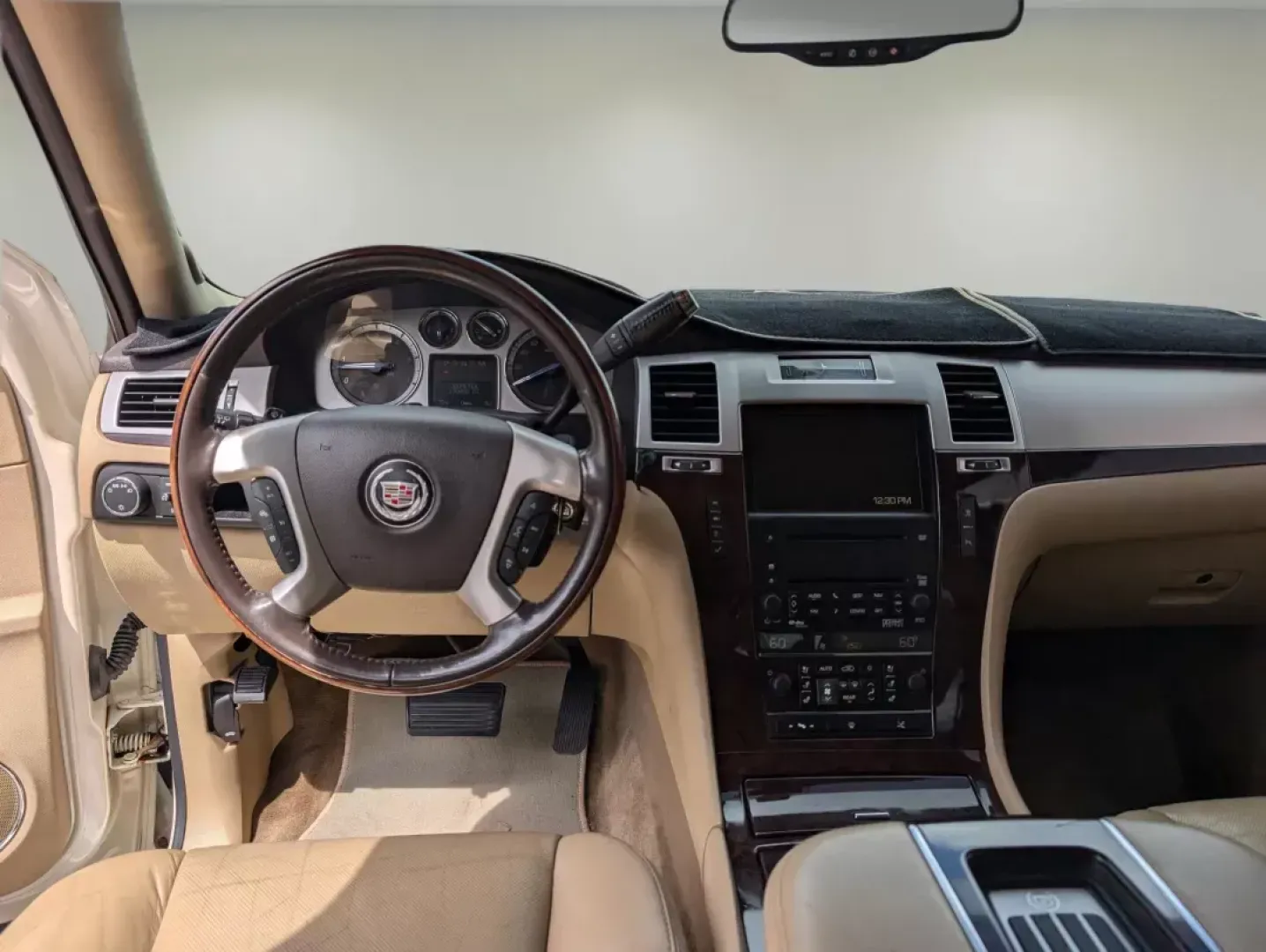 2009 /Cashmere/Cocoa Cadillac Escalade (1GYFC53229R) with an Gas V8 6.2L/376 engine, 6-Speed HD Automatic w/OD transmission, located at 3959 U.S. 80 W, Phenix City, AL, 36870, (334) 297-4885, 32.469296, -85.135185 - **Elevate Your Lifestyle with the 2009 Cadillac Escalade at Gils Auto Phenix City, AL!**<br /> <br /> Searching for an SUV that combines luxury with practicality? Look no further than this stunning 2009 Cadillac Escalade, available now at Gils Auto in Phenix City, AL! Perfect for family adventures, - Photo#13