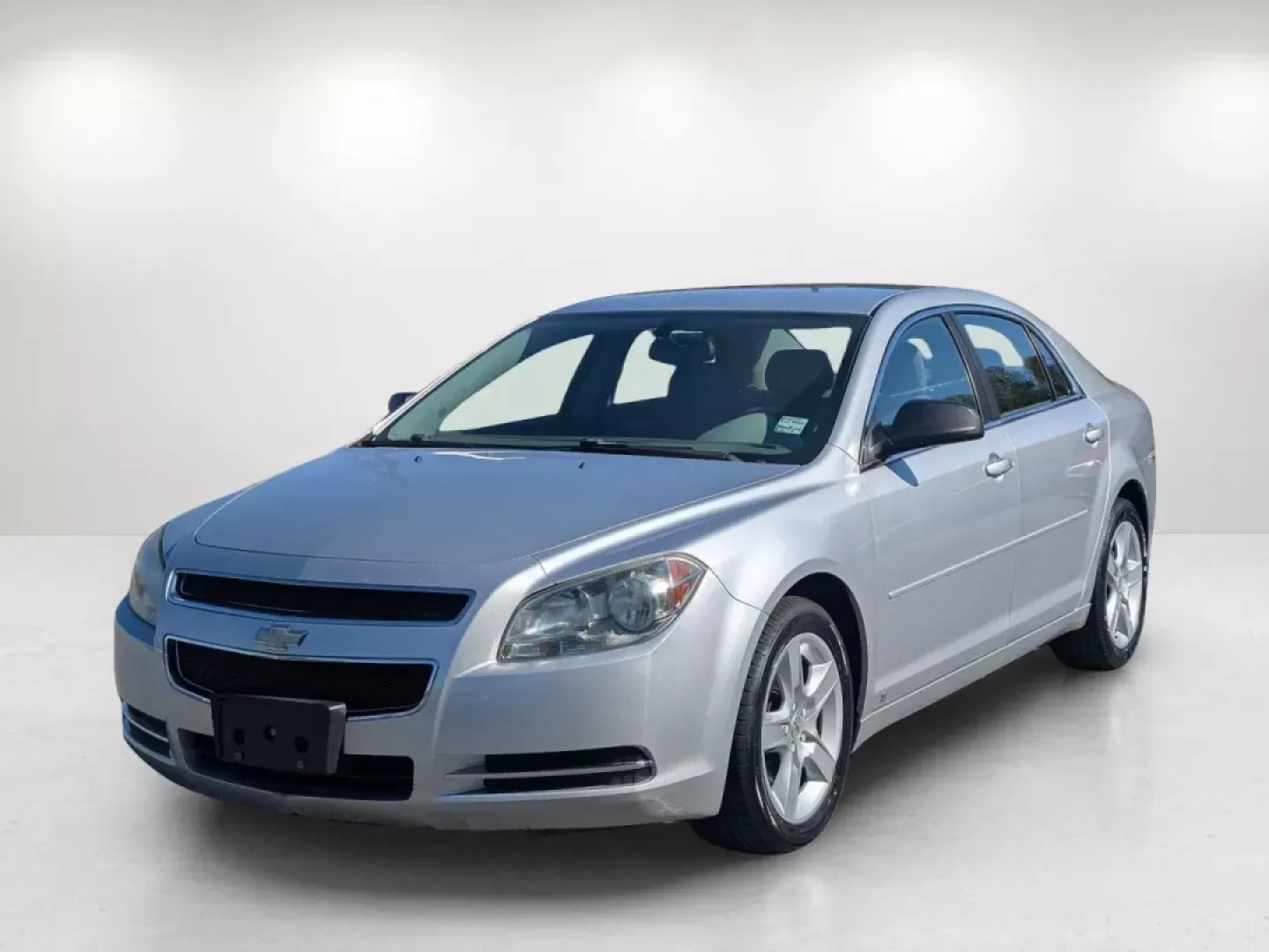 2009 /Titanium Chevrolet Malibu LS w/1LS (1G1ZG57B194) with an Other engine, located at 3959 U.S. 80 W, Phenix City, AL, 36870, (334) 297-4885, 32.469296, -85.135185 - ### 2009 Chevrolet Malibu LS w/1LS A Perfect Family Sedan for Any Journey!<br /> <br /> At Gils Auto in Phenix City, AL, we understand that finding the right vehicle is more than just a purchase; it's about enhancing your lifestyle. Imagine cruising down U.S. 80, the sun shining, and your family co - Photo#1