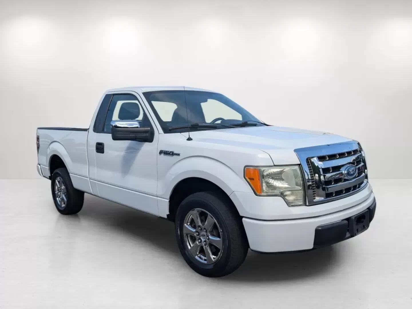 2009 Ford F-150 XL (1FTRF12W19K) with an Other engine, located at 521 Old Farm Lane Rd, Prattville, AL, 36066, (334) 325-1505, 32.482460, -86.416367 - **Unleash Your Adventurous Spirit with This 2009 Ford F-150 XL!**<br /> <br /> If you're a weekend warrior or simply need a reliable companion for your daily ventures, this 2009 Ford F-150 XL is the perfect fit for your lifestyle! Designed for those who seek both strength and versatility, this picku - Photo#3