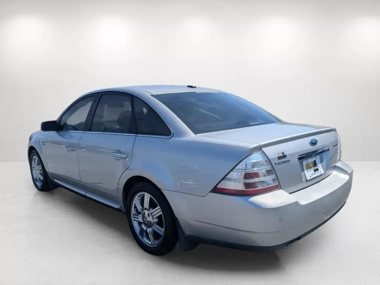 2009 Ford Taurus Limited (1FAHP25W19G) with an Other engine, located at 3959 U.S. 80 W, Phenix City, AL, 36870, (334) 297-4885, 32.469296, -85.135185 - **Discover the Perfect Family Sedan: 2009 Ford Taurus Limited at Gils Auto in Phenix City, AL**<br /> <br /> Are you searching for a vehicle that expertly balances comfort, reliability, and affordability? Look no further than this stunning 2009 Ford Taurus Limited, available at Gils Auto, your trust - Photo#7