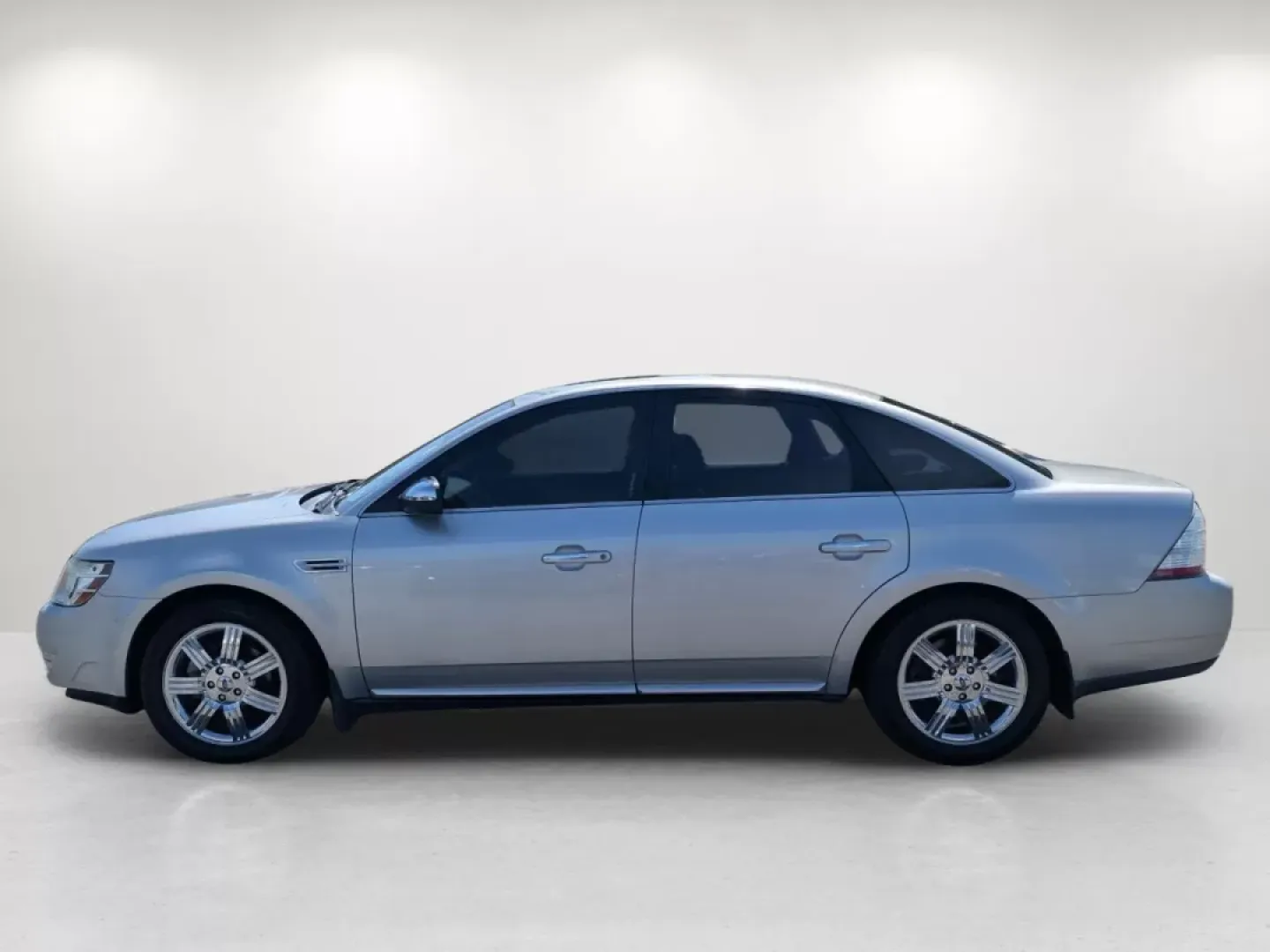 2009 Ford Taurus Limited (1FAHP25W19G) with an Other engine, located at 3959 U.S. 80 W, Phenix City, AL, 36870, (334) 297-4885, 32.469296, -85.135185 - **Discover the Perfect Family Sedan: 2009 Ford Taurus Limited at Gils Auto in Phenix City, AL**<br /> <br /> Are you searching for a vehicle that expertly balances comfort, reliability, and affordability? Look no further than this stunning 2009 Ford Taurus Limited, available at Gils Auto, your trust - Photo#8