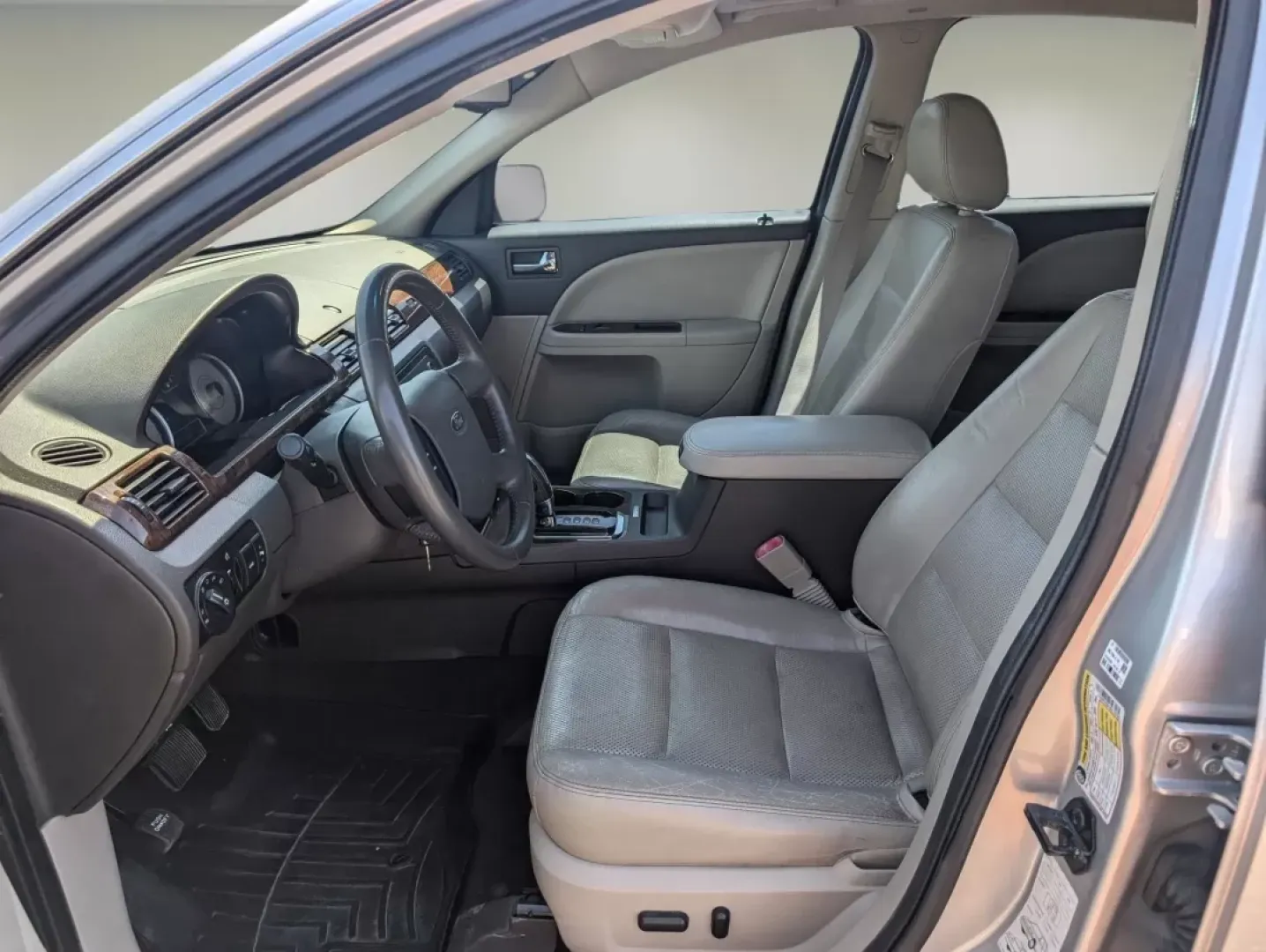 2009 Ford Taurus Limited (1FAHP25W19G) with an Other engine, located at 3959 U.S. 80 W, Phenix City, AL, 36870, (334) 297-4885, 32.469296, -85.135185 - **Discover the Perfect Family Sedan: 2009 Ford Taurus Limited at Gils Auto in Phenix City, AL**<br /> <br /> Are you searching for a vehicle that expertly balances comfort, reliability, and affordability? Look no further than this stunning 2009 Ford Taurus Limited, available at Gils Auto, your trust - Photo#10