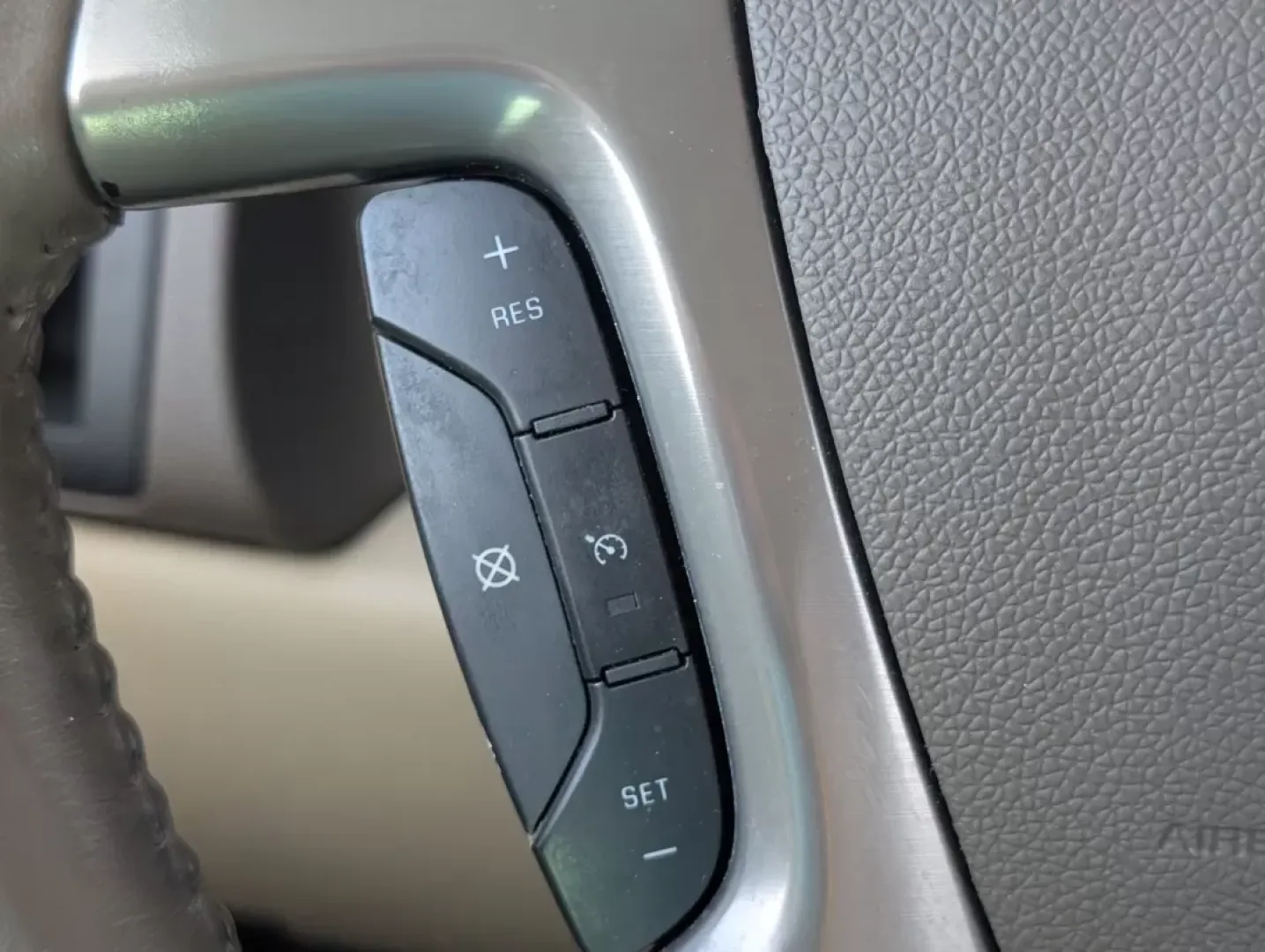 2009 /Very Dark Cashmere/Light Cashmere GMC Sierra 1500 SLT (1GTEC39039Z) with an Other engine, located at 3959 U.S. 80 W, Phenix City, AL, 36870, (334) 297-4885, 32.469296, -85.135185 - **Unleash Adventure with the 2009 GMC Sierra 1500 SLT Perfect for Your Next Journey!**<br /> <br /> If you're looking for a reliable pickup that effortlessly combines style, comfort, and versatility, look no further than the 2009 GMC Sierra 1500 SLT. This extended cab beauty is not just a vehicle; - Photo#18